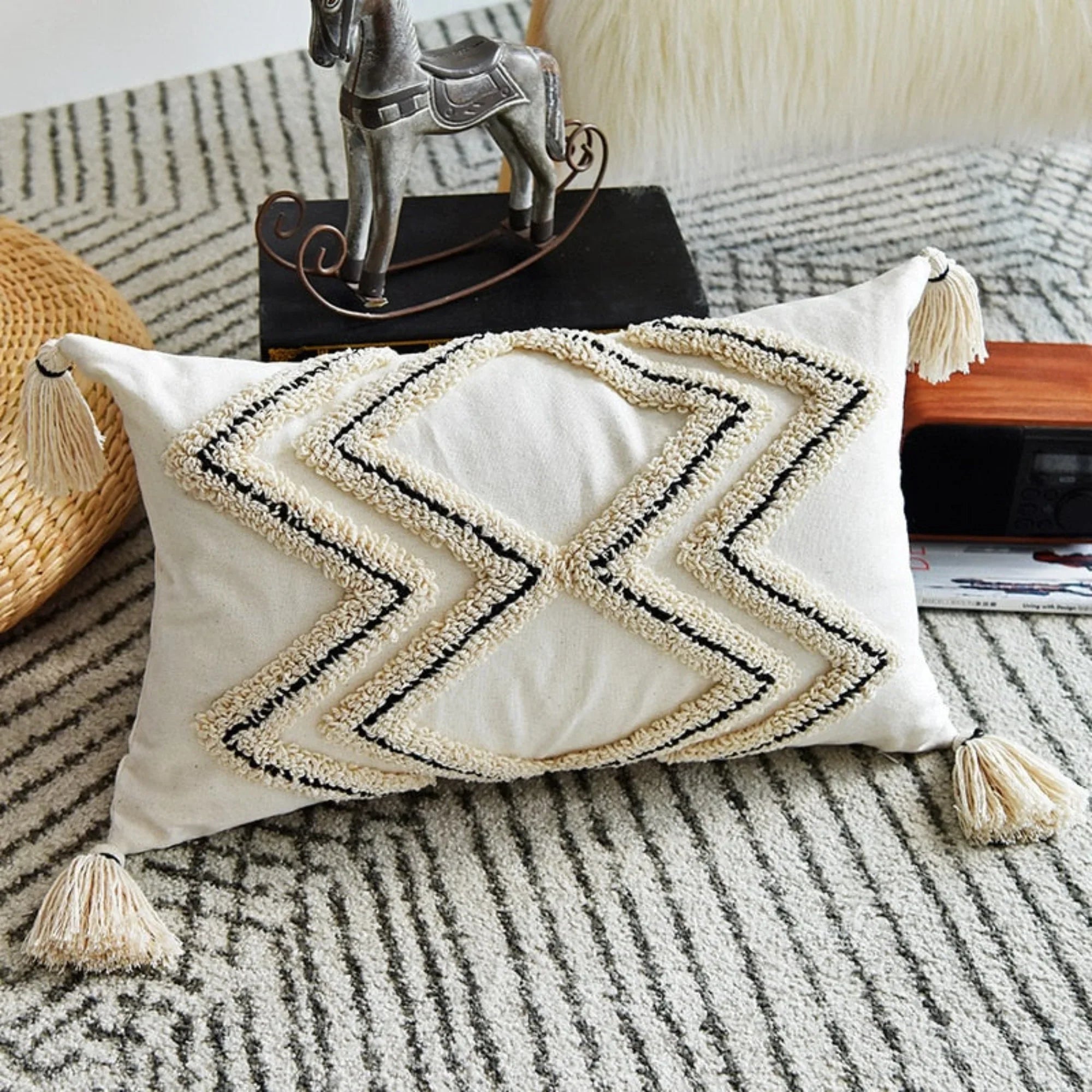 Modern Geometric Cushion Cover for Home Decor - House Of Avana