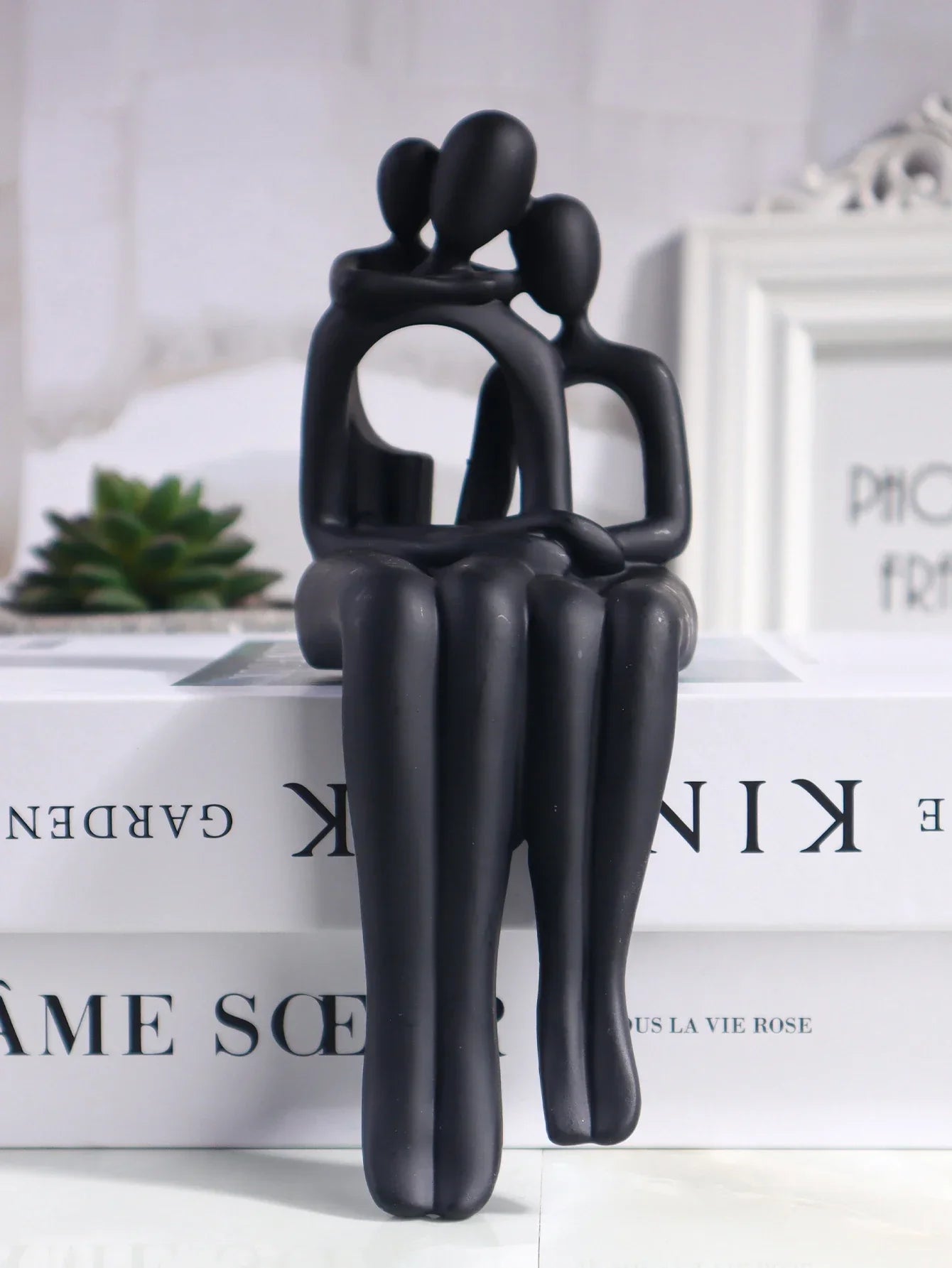 Modern Minimalist style Abstract Family Statue - House Of Avana