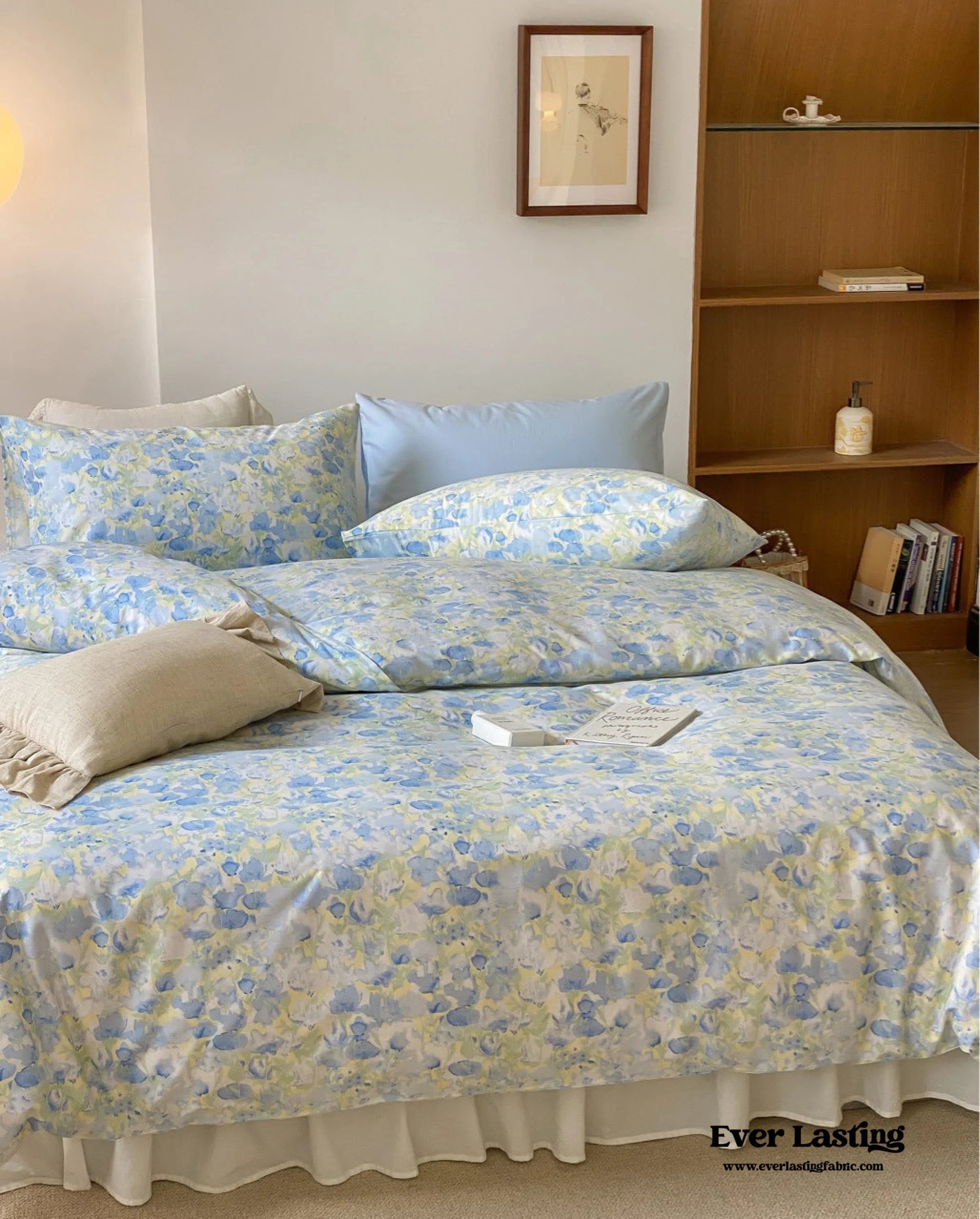 Blossom Floral Bedding Set / Blue Ever Lasting