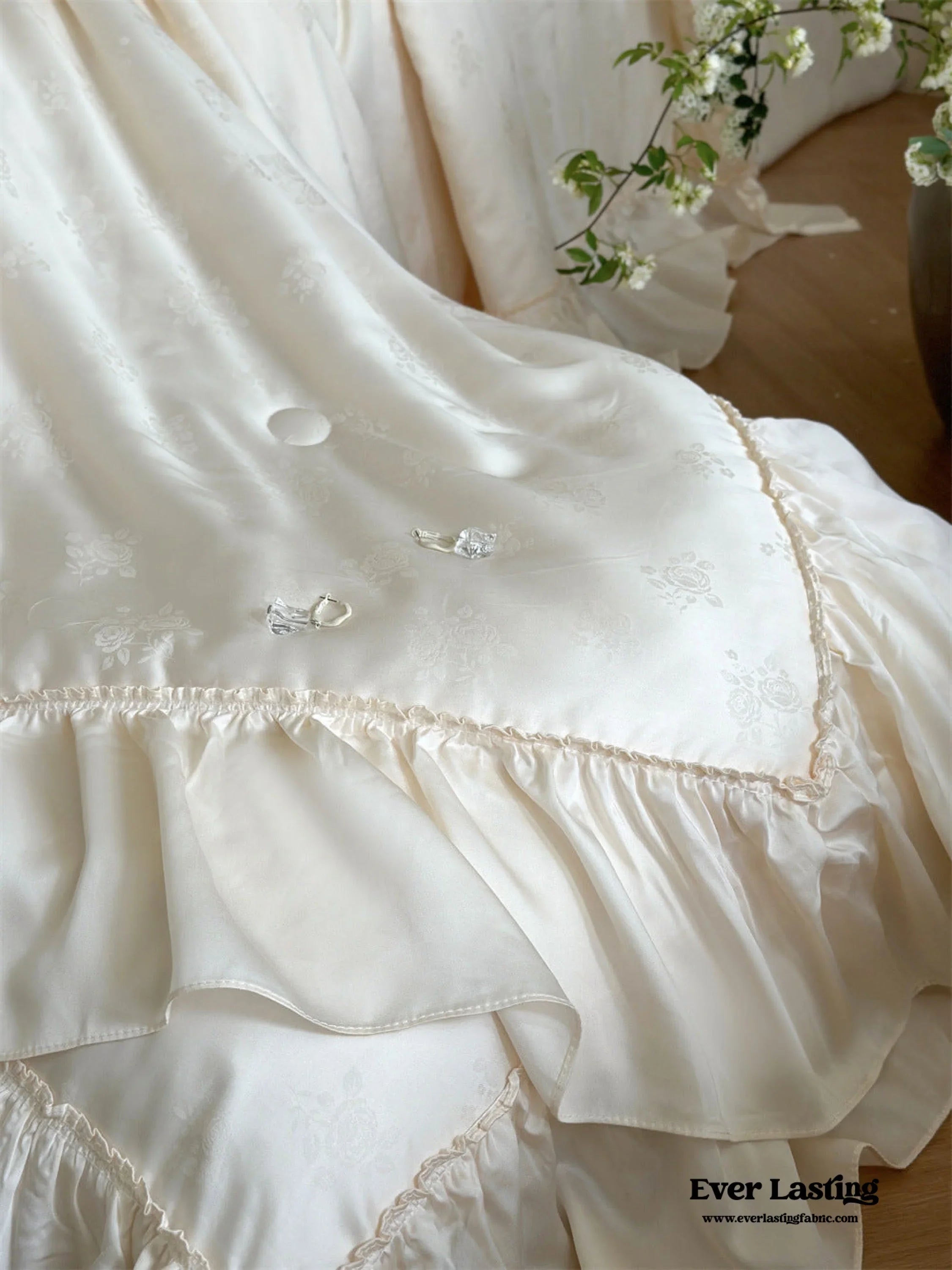 Floral Jacquard Tencel Blanket Set / White Ever Lasting