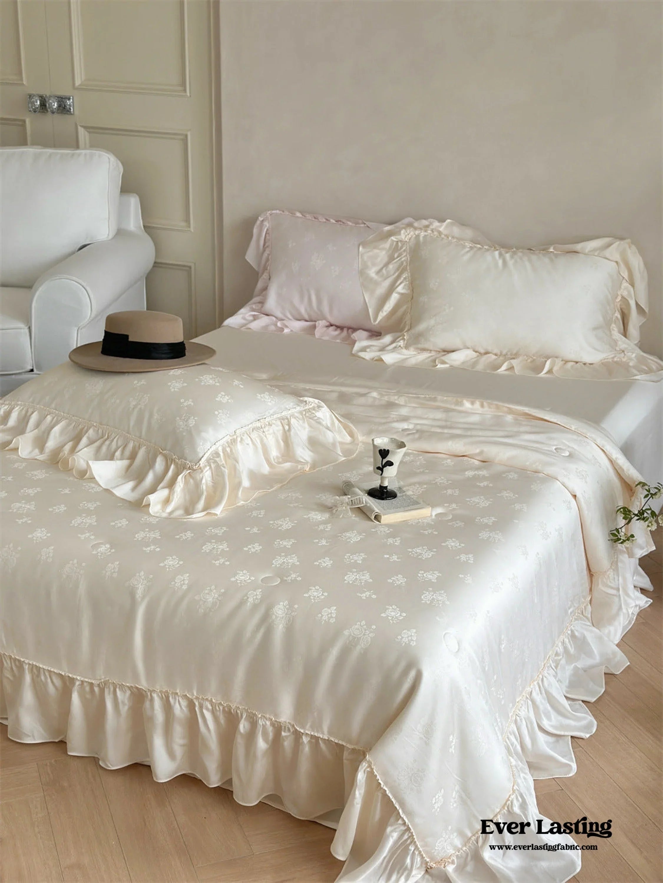 Floral Jacquard Tencel Blanket Set / White Ever Lasting