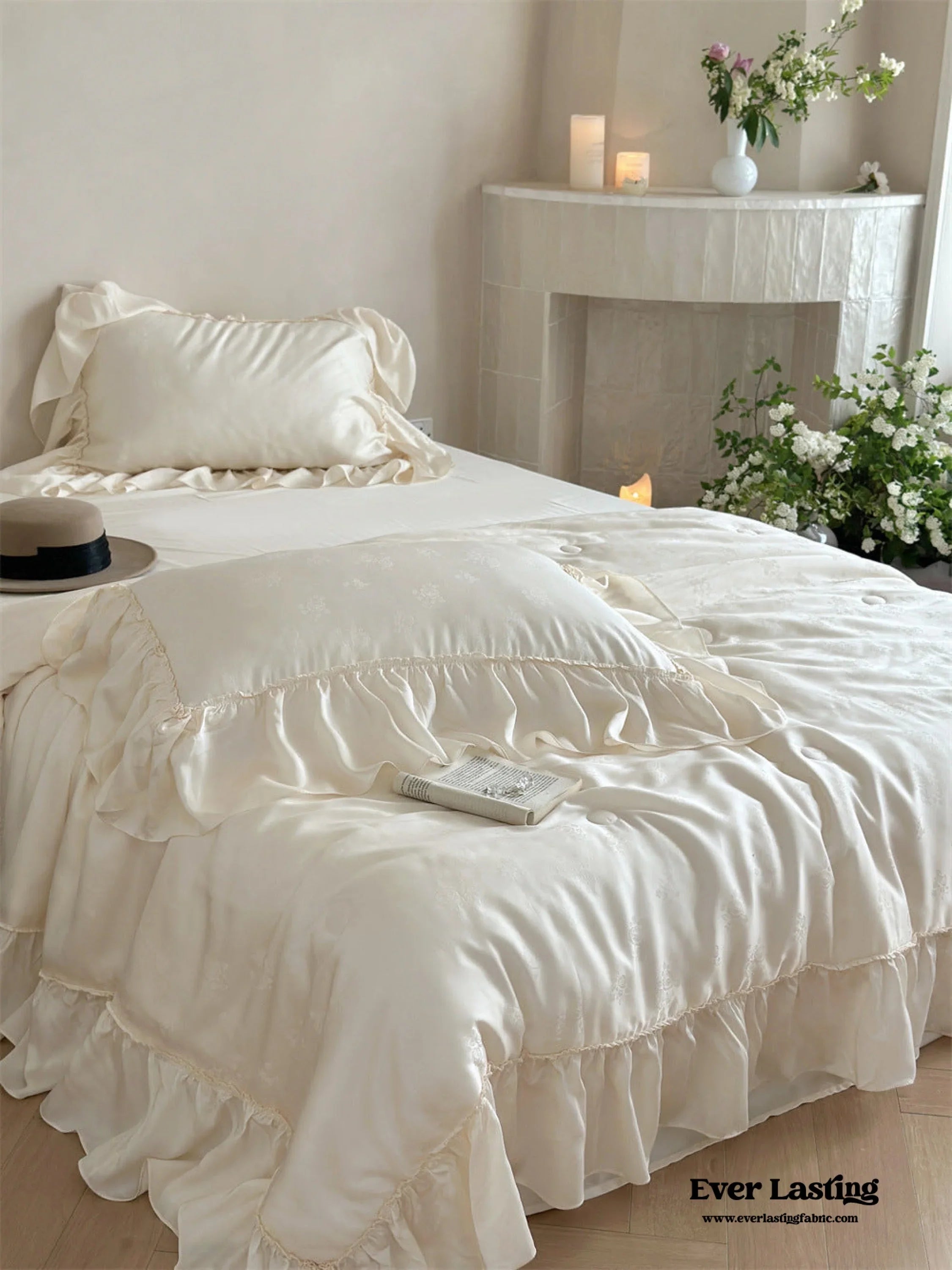 Floral Jacquard Tencel Blanket Set / White Ever Lasting