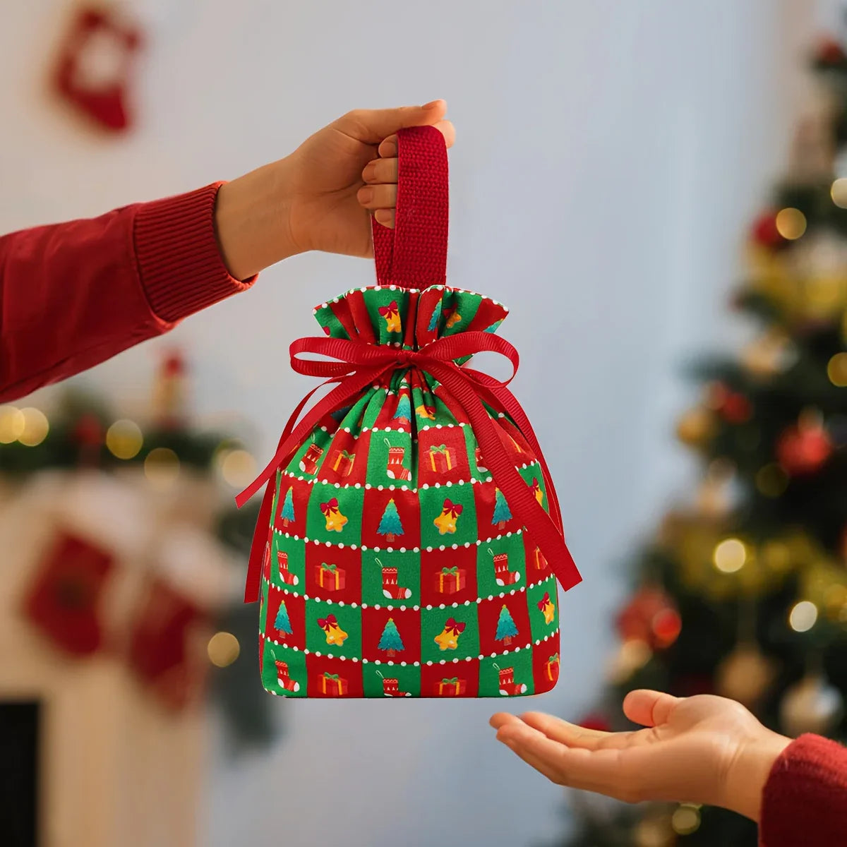 10-Pack Christmas Velvet Gift Bags with Drawstring Closure - Elegant Red, Green, Golden, White, Black, - Reusable Party Favor Bags for Candy, Jewelry, Wedding, Baby Shower, Christmas - Luxury Holiday Treat Bags for Gift Wrapp House Of Avana