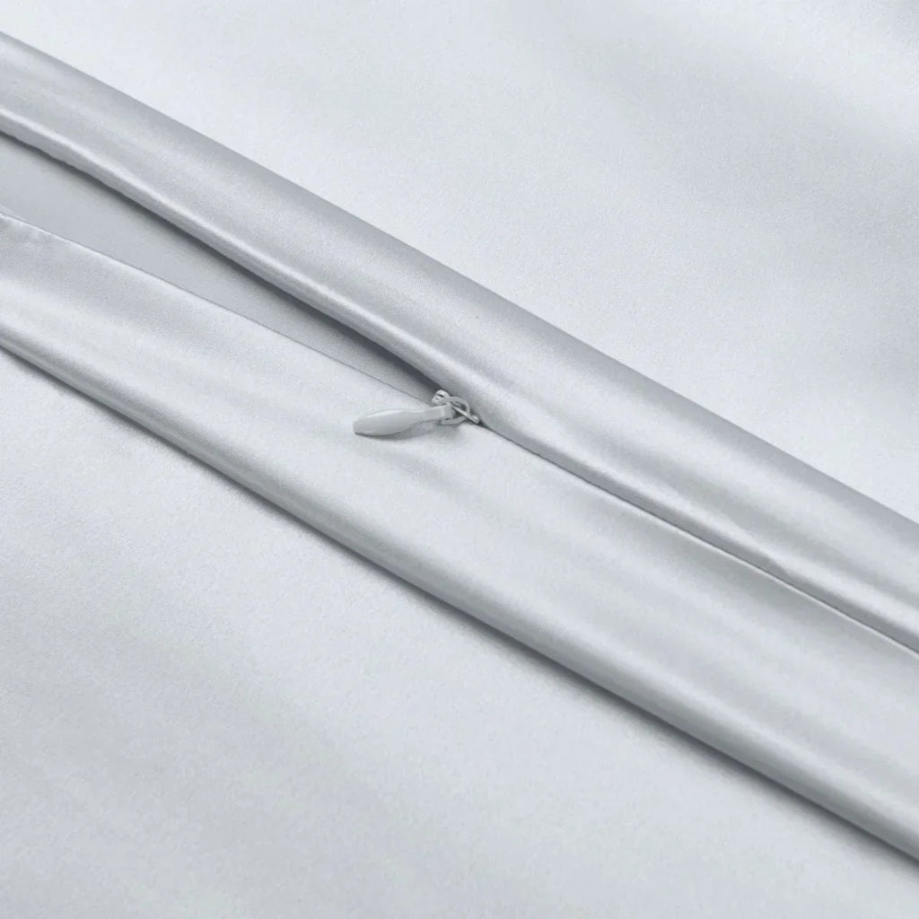 100% Mulberry Silk Pillowcase with Giftbox, detail shot - House Of Avana