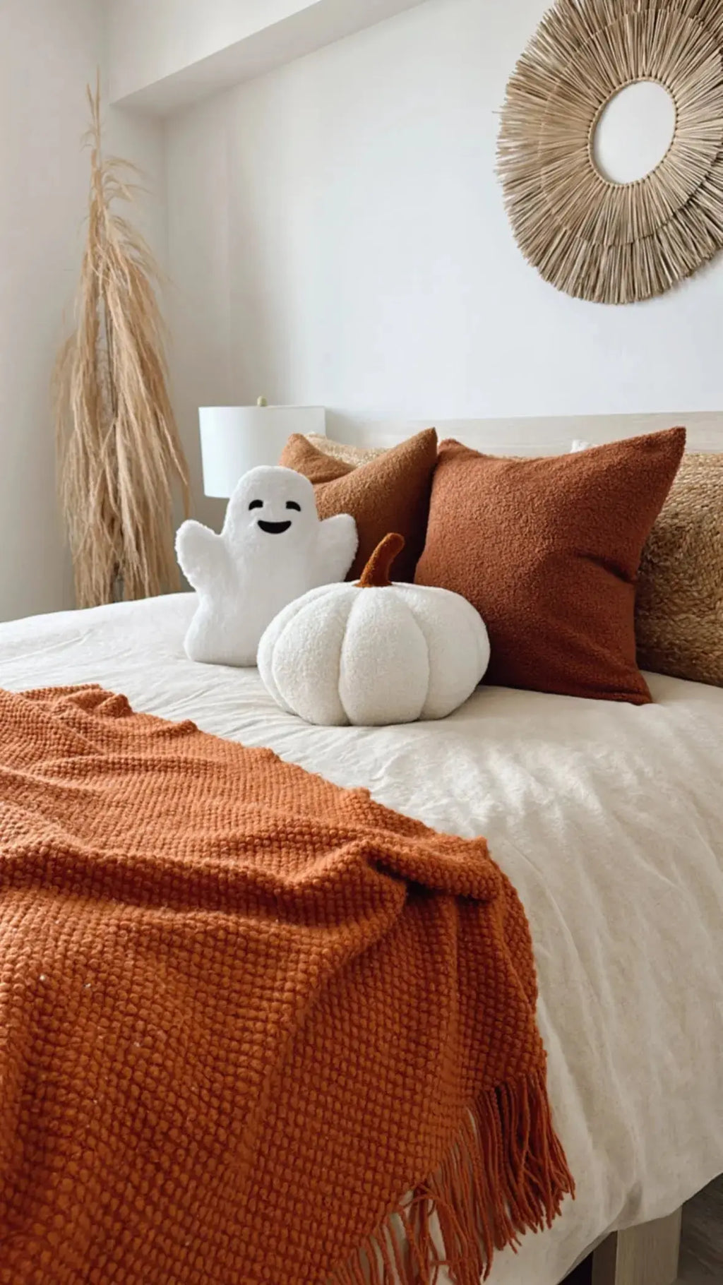 11” Jumbo Sherpa Ivory Pumpkin Pillow