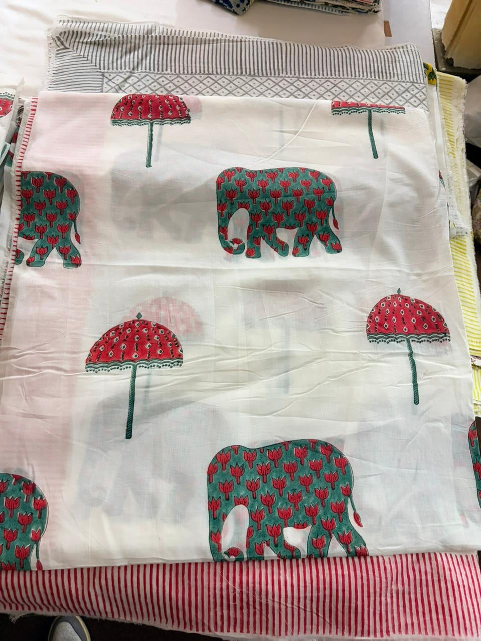 Cream & Grey Elephant Parasol Jaipur Indian hand block print elephant quilted comforter | Jaipur Indian hand block print cotton muslin quilted comforter | Sanganer elephant block print bedding | Queen King size quilt India | House of Avana