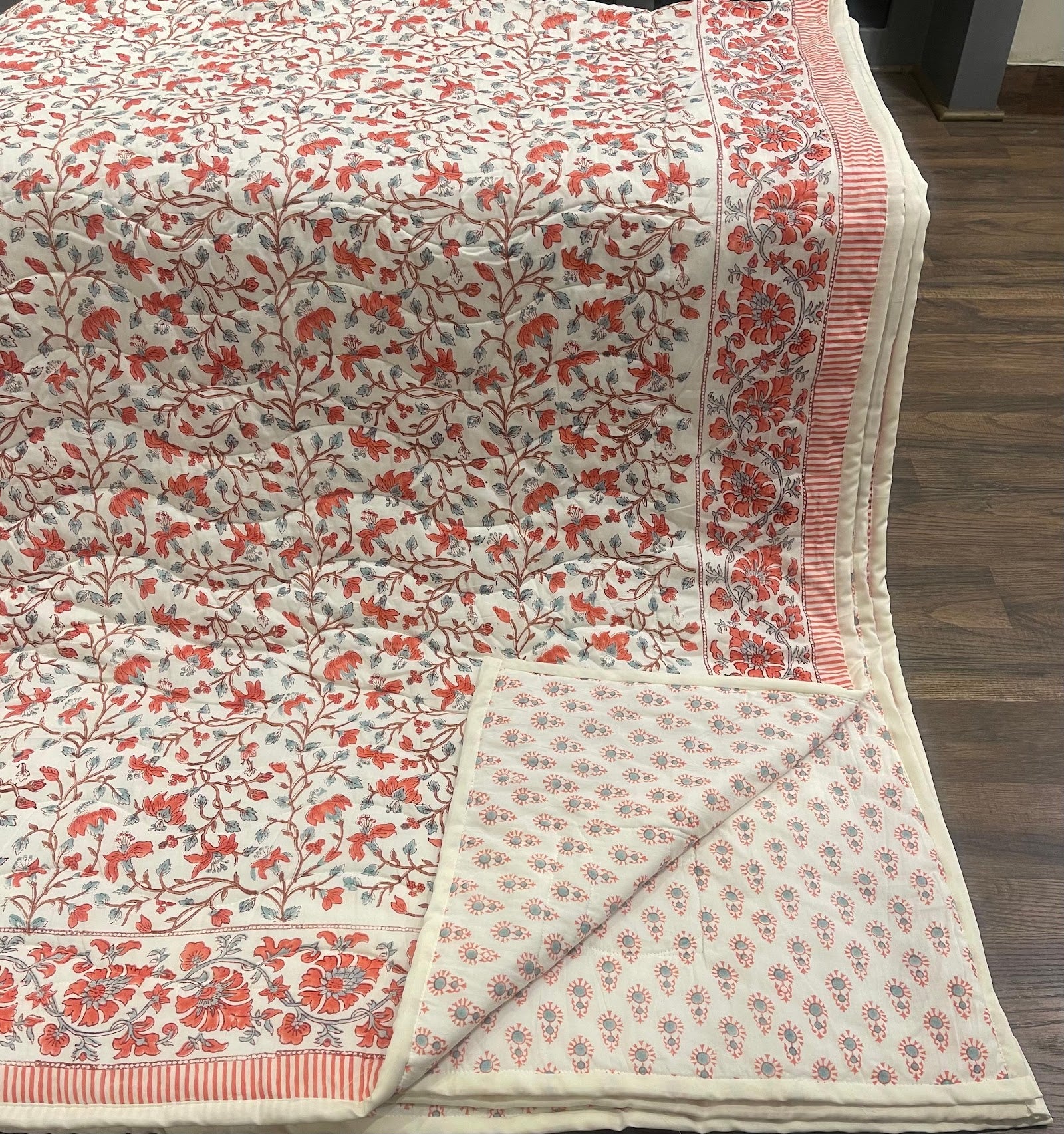 Cream & Coral Pink Floral Jaipur Indian hand block print floral quilted comforter | Jaipur Indian hand block print cotton muslin quilted comforter | Sanganer floral block print bedding | Queen King size quilt India | House of Avana