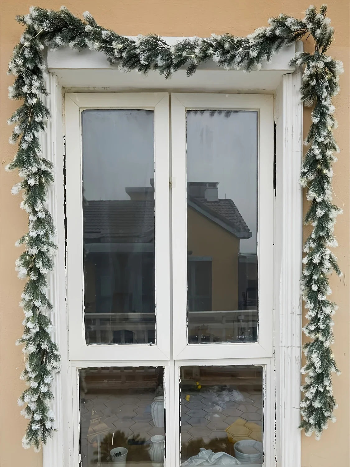 1pc of 6.4ft/195cm Christmas pine wreath made of white rattan, suitable for outdoor or indoor home gardens, artificial green plants, fireplaces, holiday party decorations, artificial pine rings, holiday decorations, and Chris House Of Avana