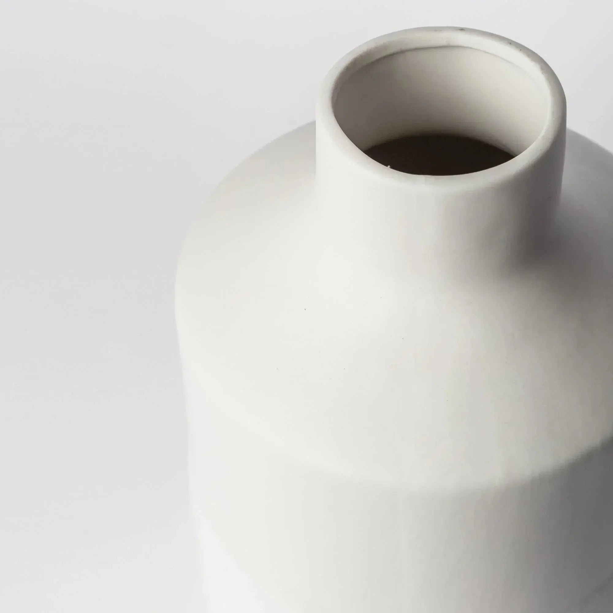 216 - Ceramic Vase, detail shot - House Of Avana