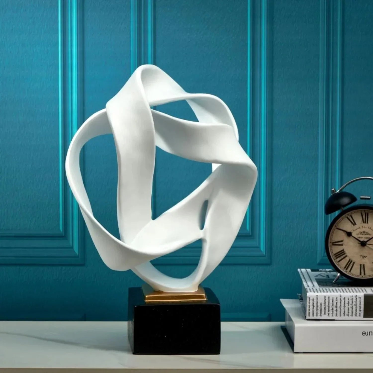 Modern Abstract Ribbon Sculpture – Luxury Resin Home Decor Ornament