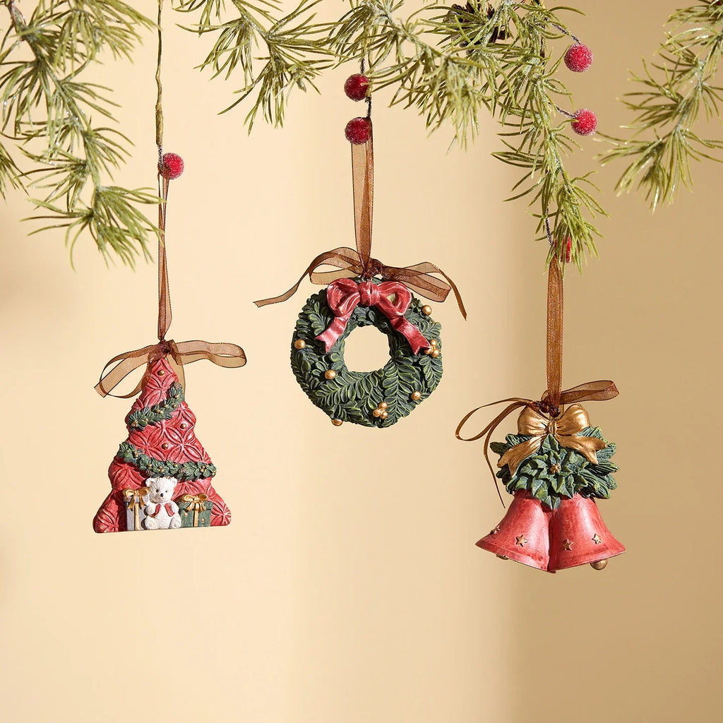 3pcs 3D Resin Christmas Tree Ornaments - Vintage Bell & Wreath Hanging Decorations, No Electricity Needed, Durable Plastic Holiday Gifts for Indoor/Outdoor Trees, Classic Style for Holiday Atmosphere, Christmas Tree Decoratio House Of Avana
