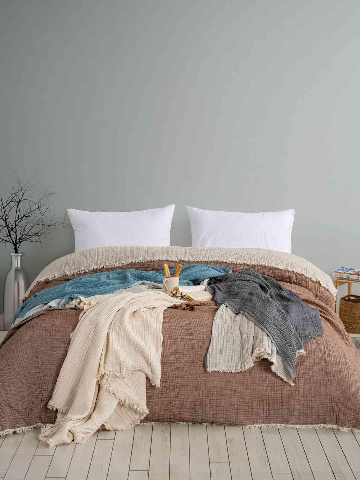 4 Layers Muslin Blanket, front view - House Of Avana