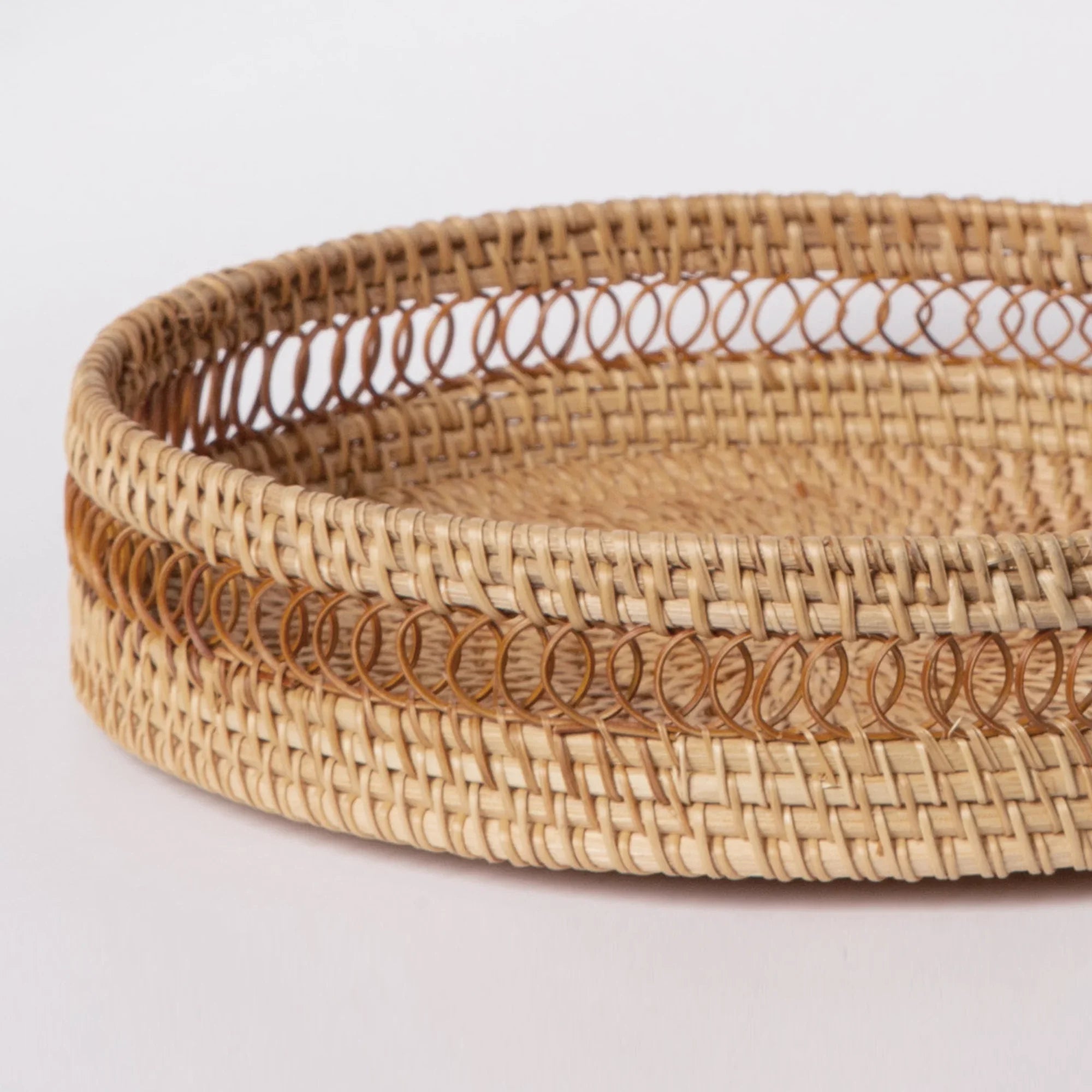 405 - Round Rattan Tray Porto Boutique
