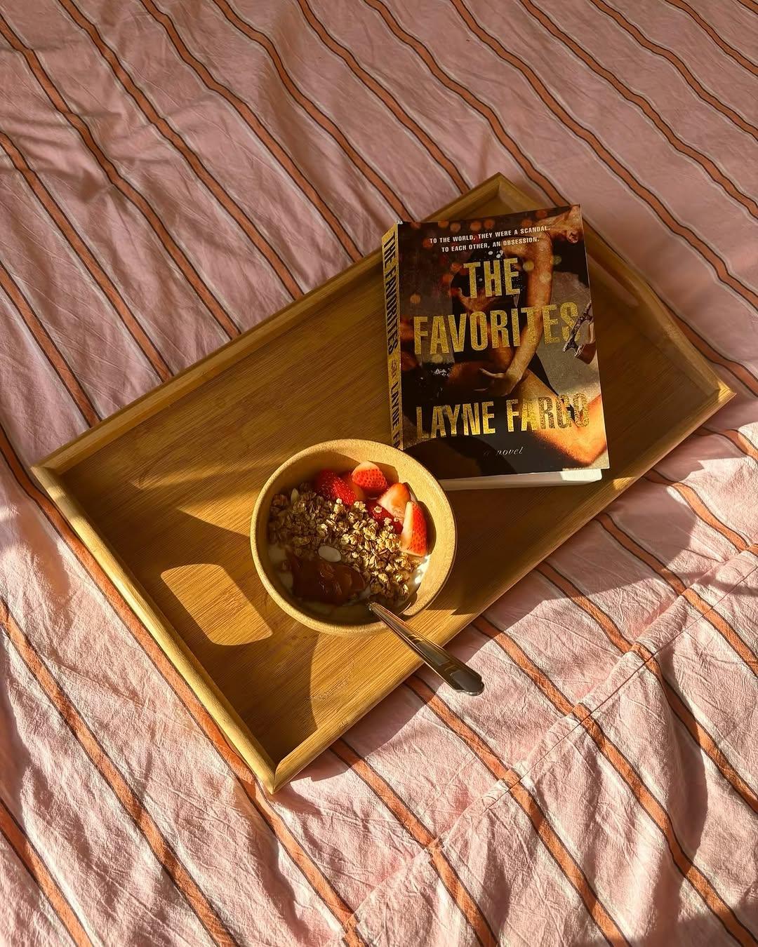 Minimal Stripe Bedding Set / Green Ever Lasting