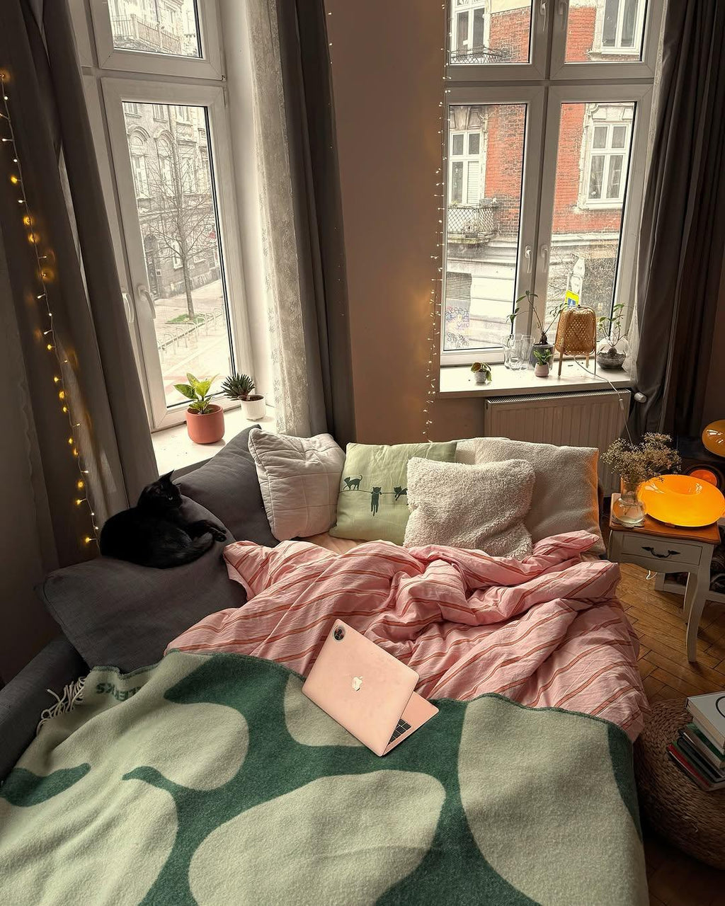 Minimal Stripe Bedding Set / Green Ever Lasting