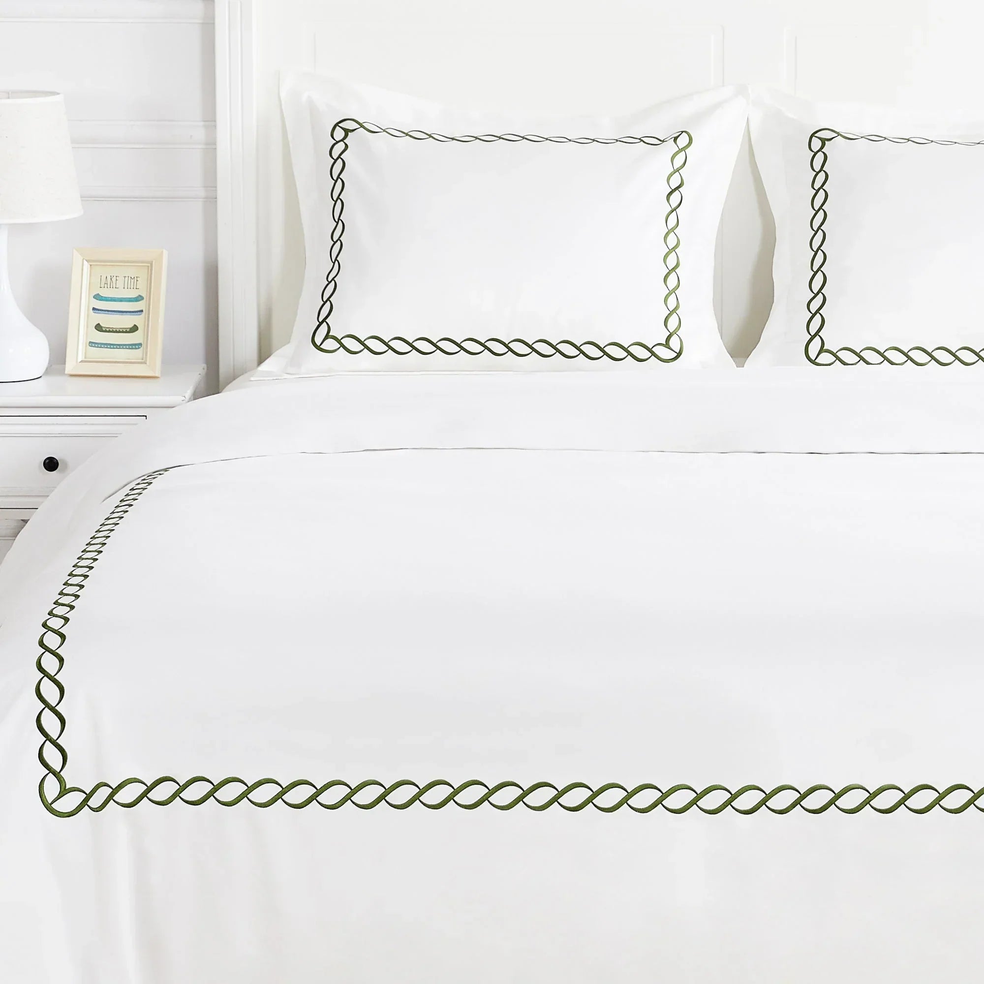 600 Thread Count Rope Embroidered Duvet Set, in-use display - House Of Avana
