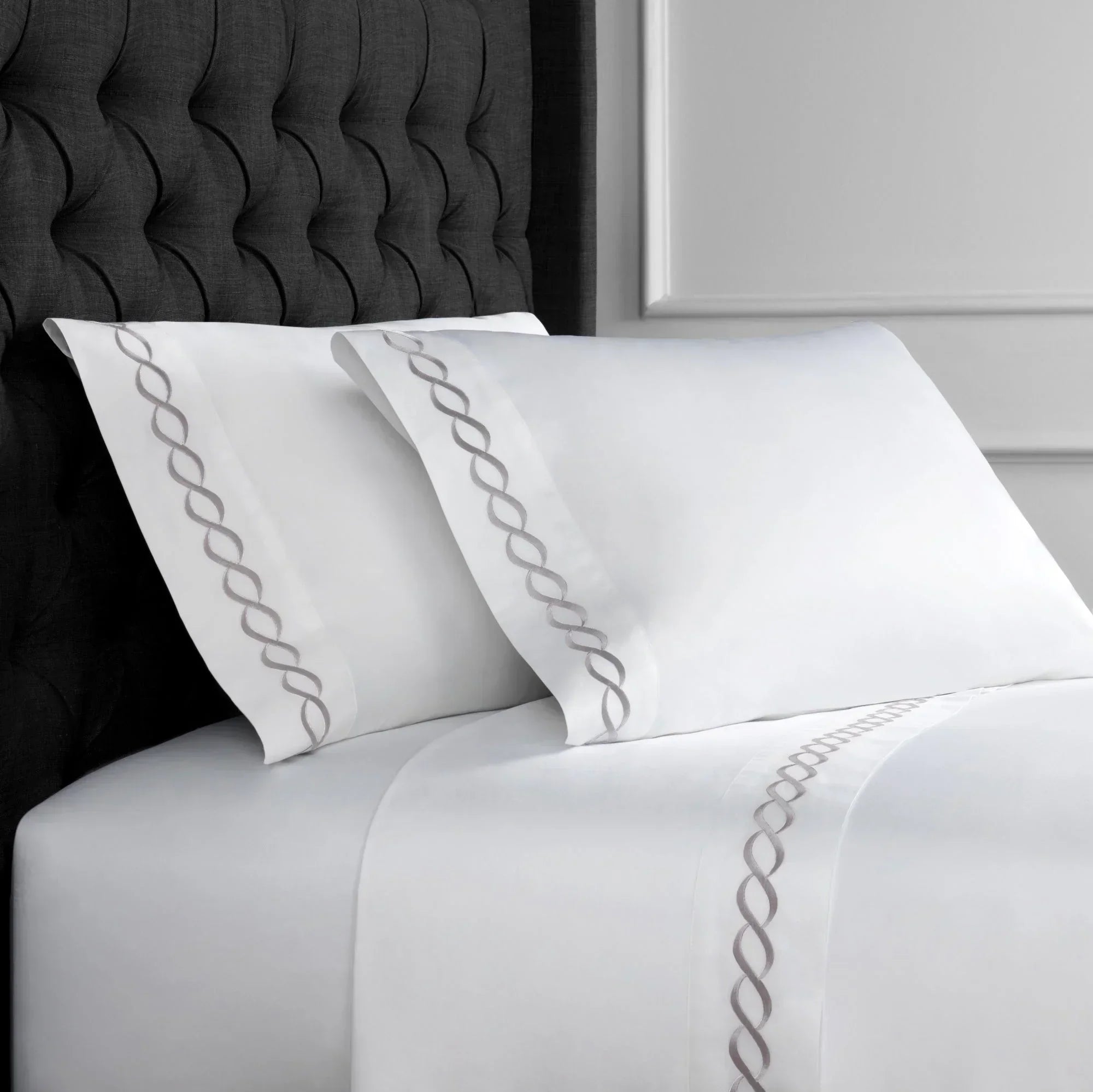 600 Thread Count Rope Embroidered Sheet Set, top view - House Of Avana