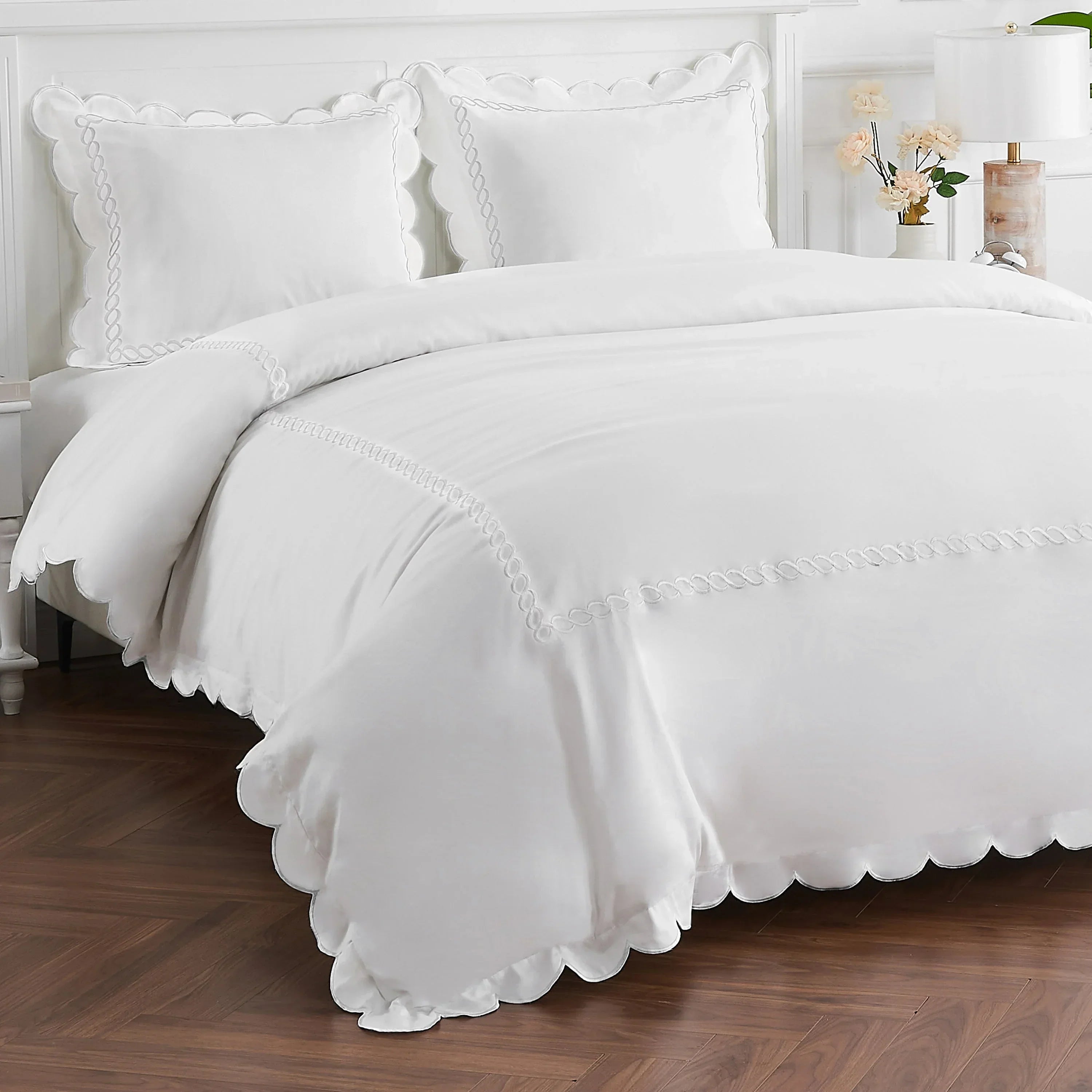 600 Thread Count Scallop Rope Embroidered Cotton Duvet Set, lifestyle image - House Of Avana
