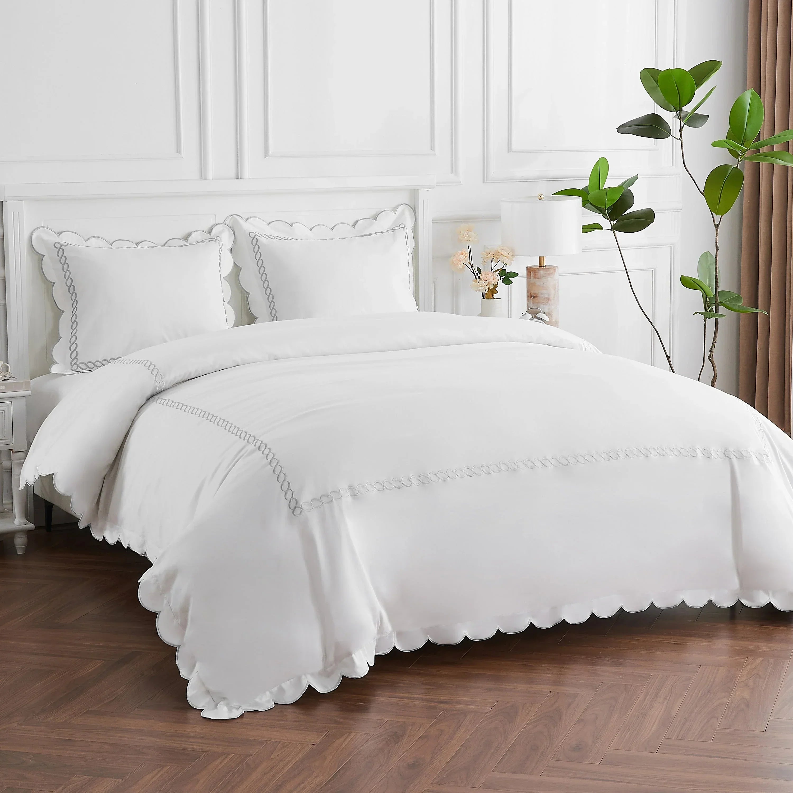 600 Thread Count Scallop Rope Embroidered Cotton Duvet Set, top view - House Of Avana