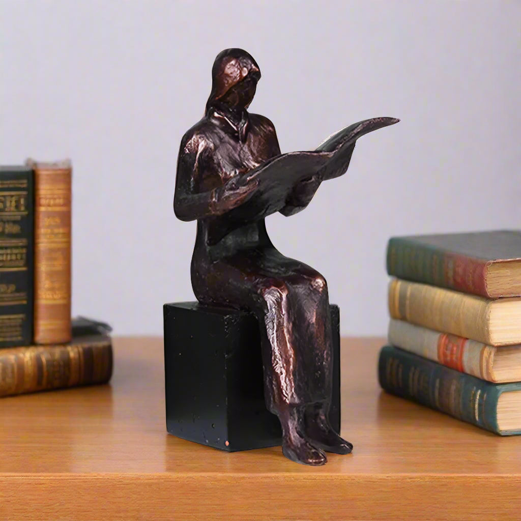 Small Reader Bookend Sculpture – Black Resin [[SKU:HOA-BKE-002]]