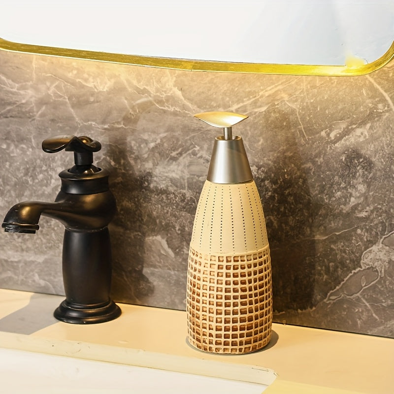 Pump Bottle - Manual Plastic Refillable