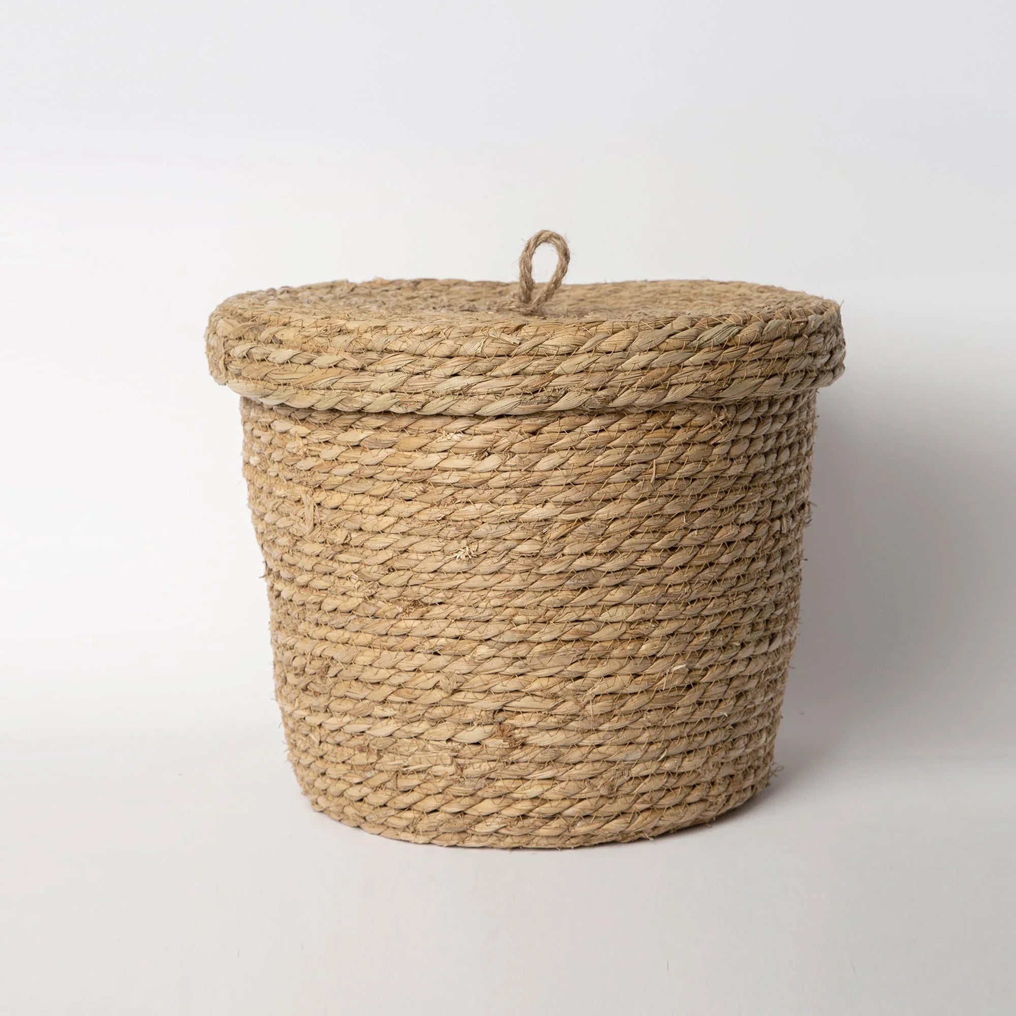 830 - Seagrass Basket with lid Porto Boutique