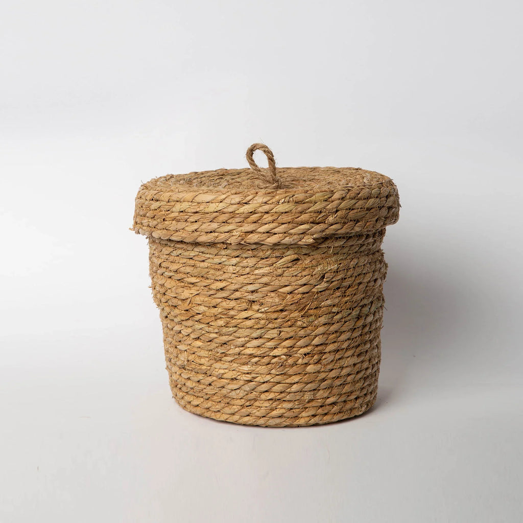 830 - Seagrass Basket with lid Porto Boutique