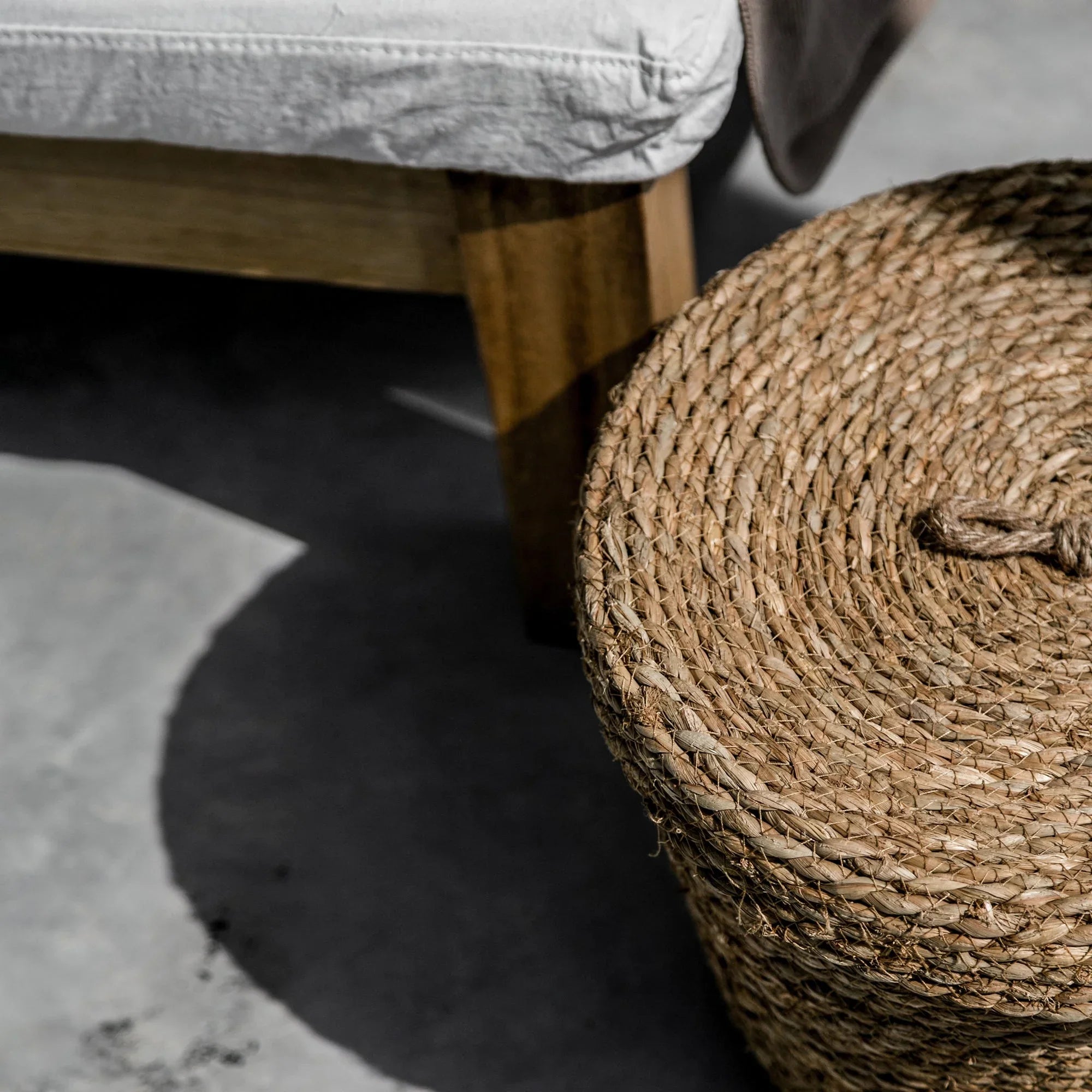 830 - Seagrass Basket with lid Porto Boutique