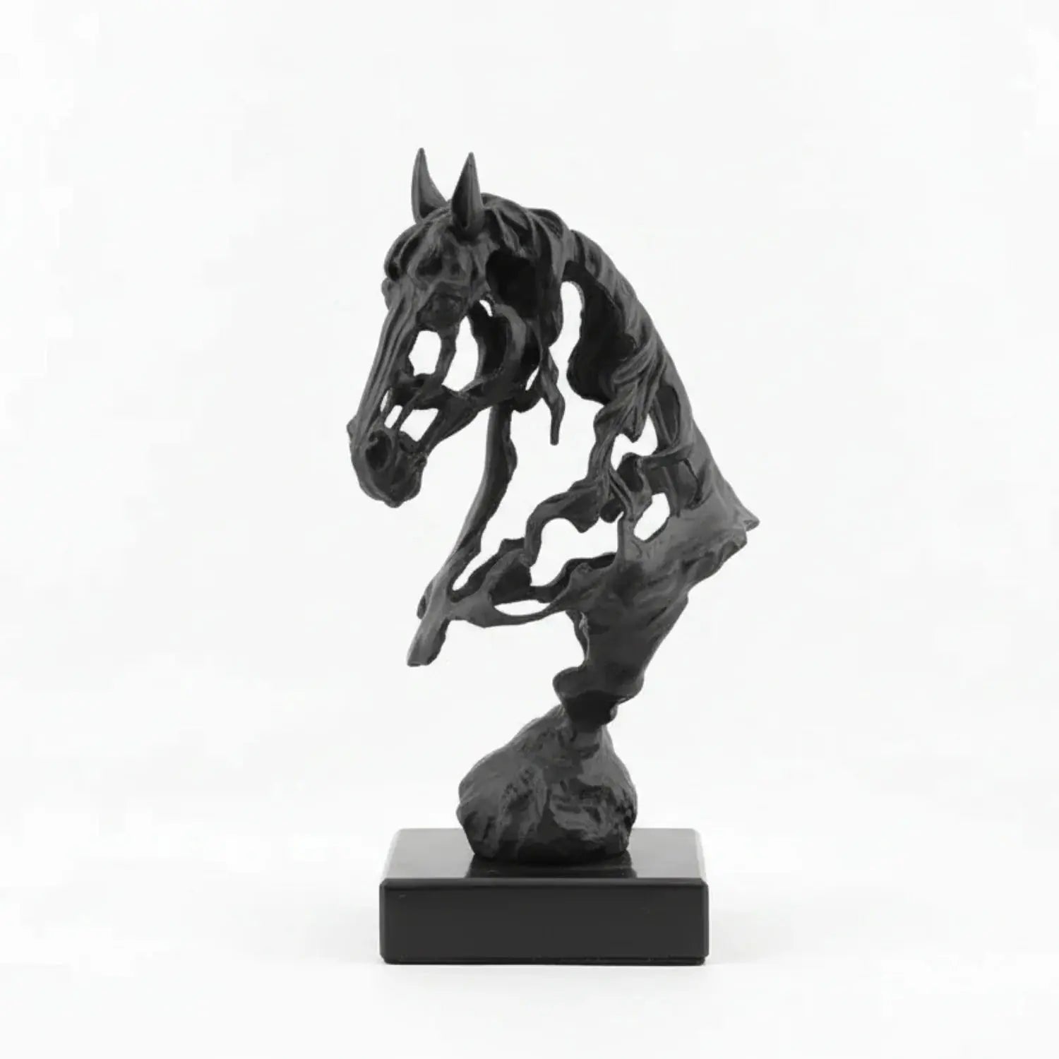 Abstract Hollow Horse Head Sculpture – Modern Metal Home Decor | Horse Sculpture | front view | Abstract home decor | House of Avana