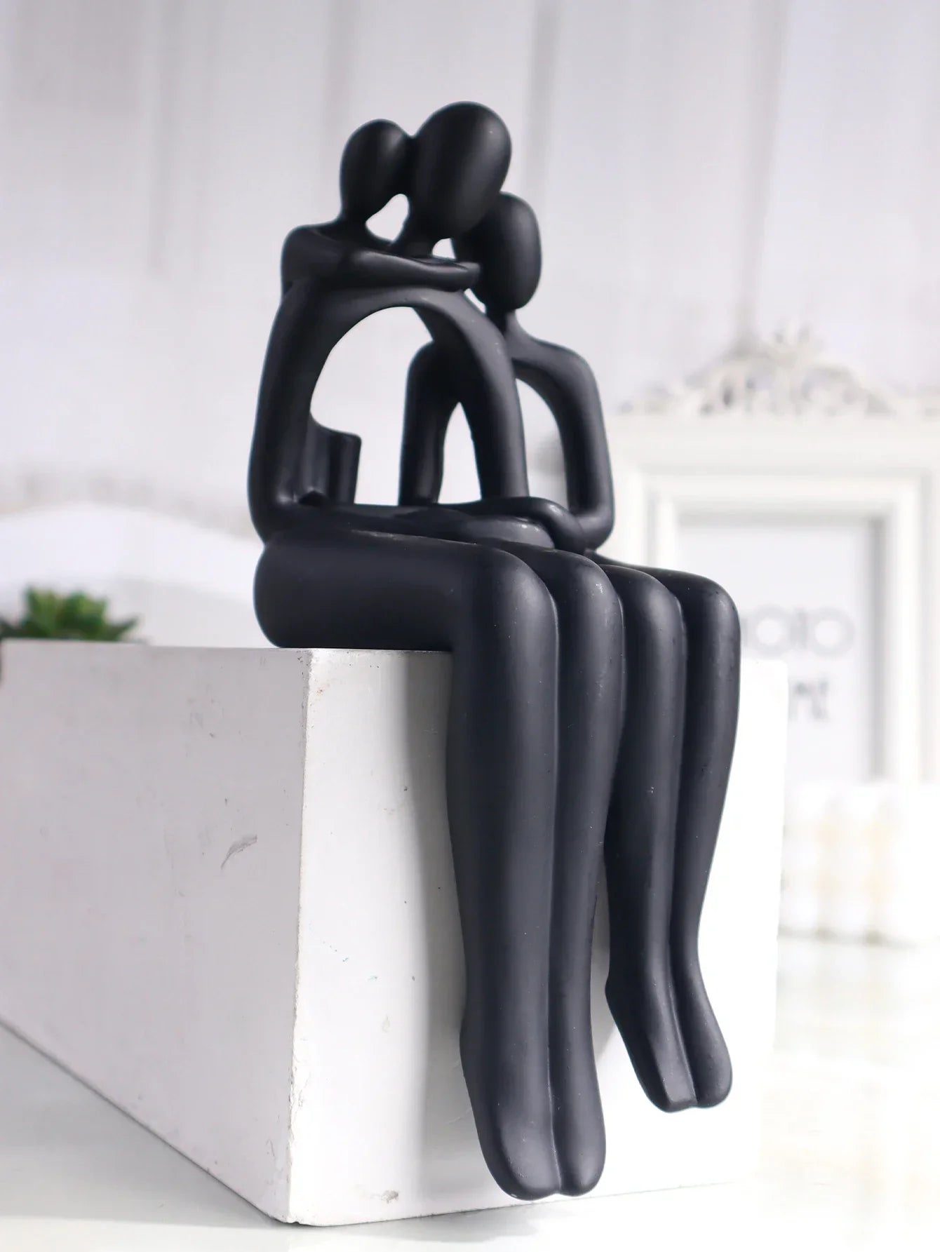 Modern Minimalist style Abstract Family Statue - House Of Avana