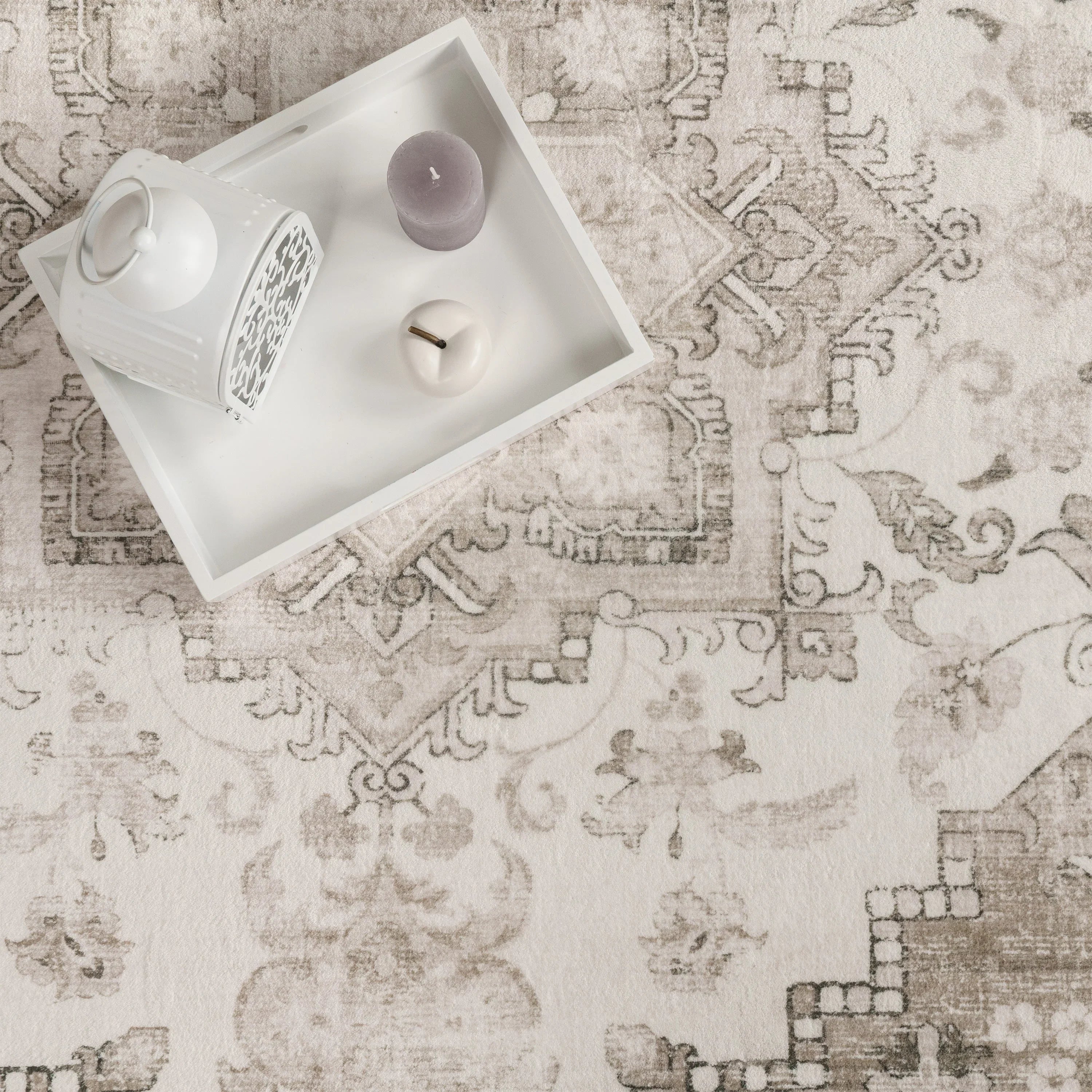 Area Rug Cambridge Faded Look with Oriental Pattern, side view - House Of Avana