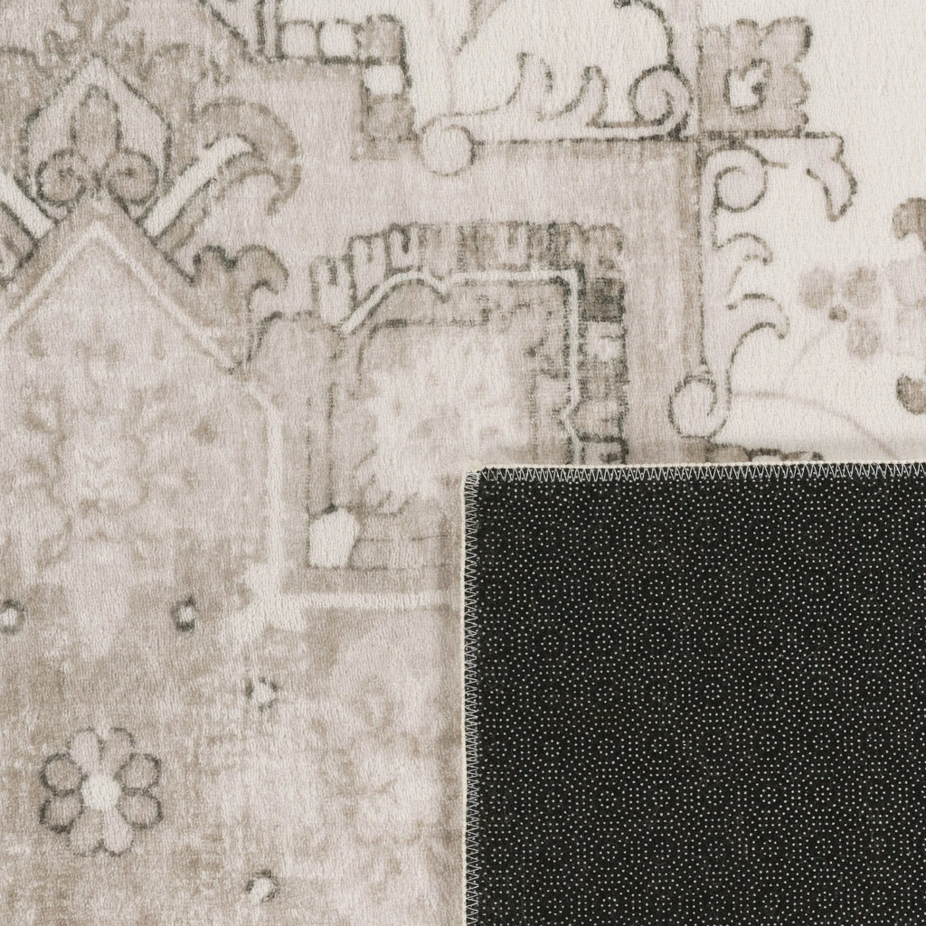 Area Rug Cambridge Faded Look with Oriental Pattern, detail shot - House Of Avana