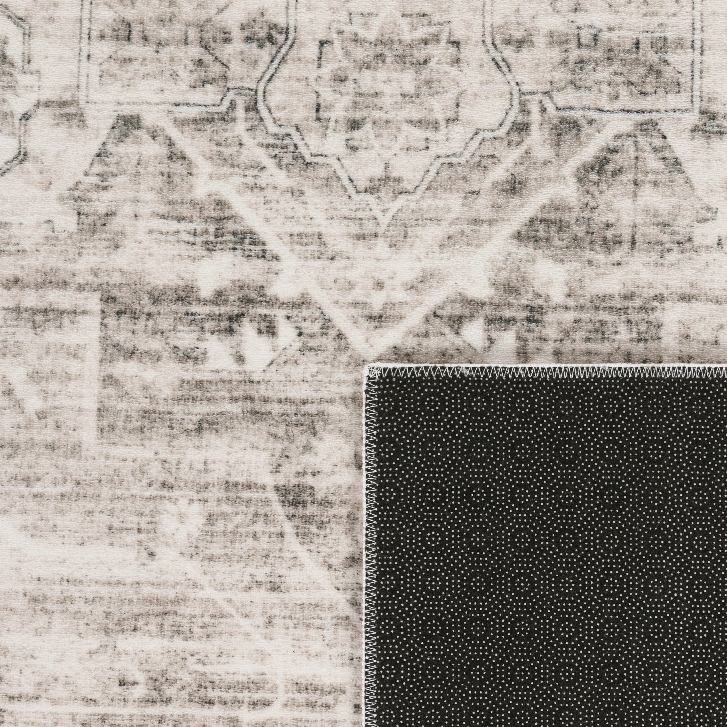 Area Rug Cambridge Vintage Design with Oriental Pattern, detail shot - House Of Avana