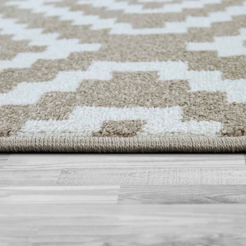Area Rug Stella Moroccan Diamond Pattern - Pastel Beige White, detail shot - House Of Avana