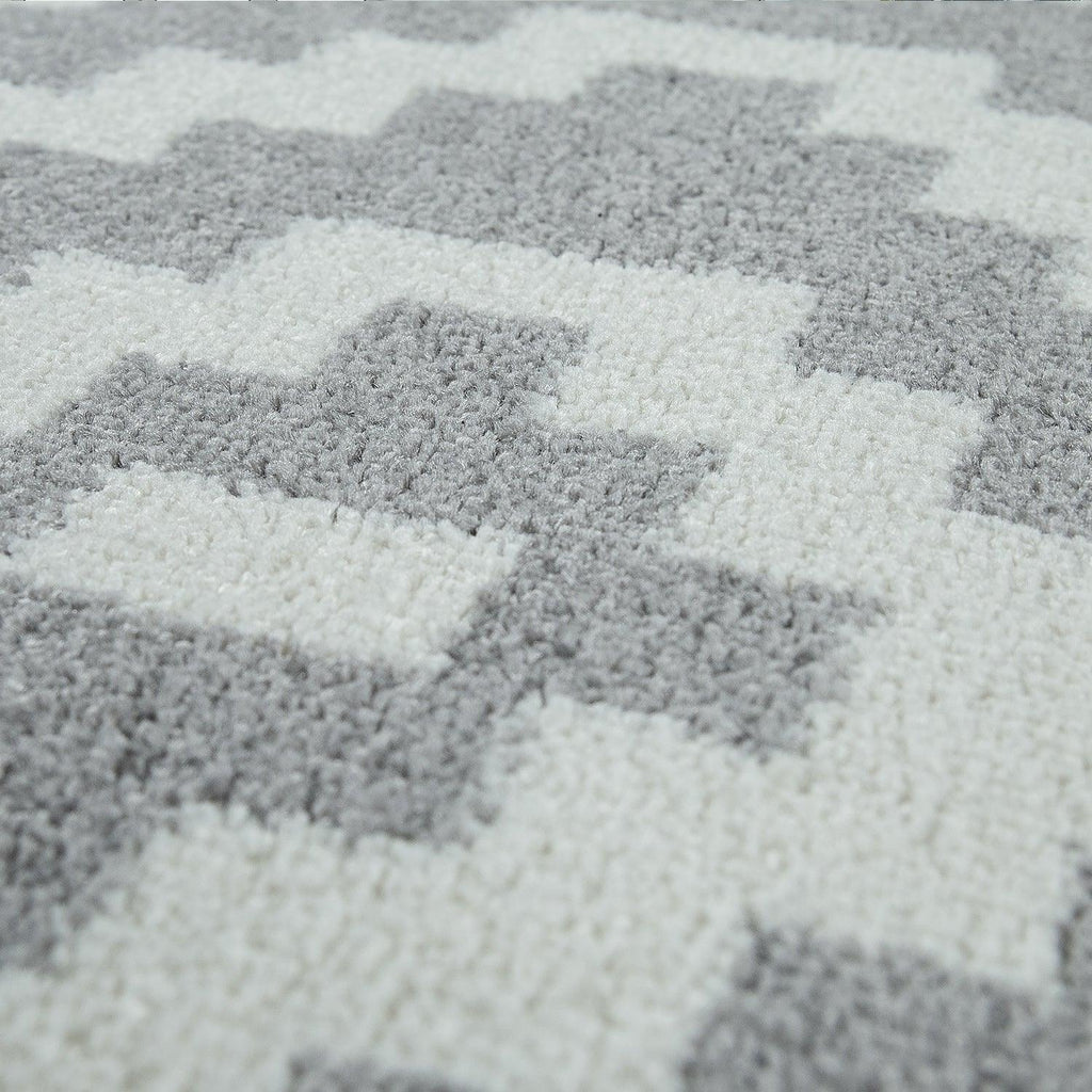 Area Rug Stella Moroccan Diamond Pattern - Pastel Grey White, back view - House Of Avana