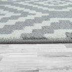 Area Rug Stella Moroccan Diamond Pattern - Pastel Grey White, detail shot - House Of Avana
