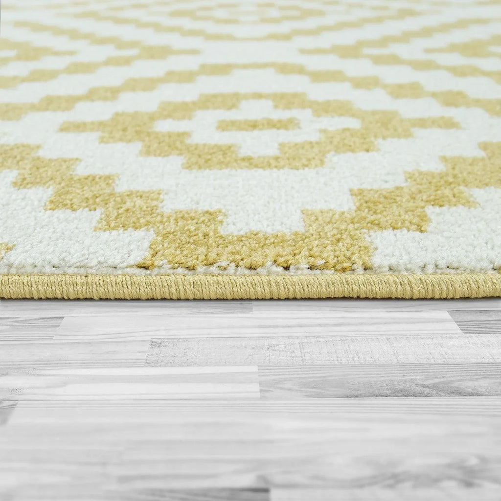 Area Rug Stella Moroccan Diamond Pattern - Pastel Yellow-white, detail shot - House Of Avana