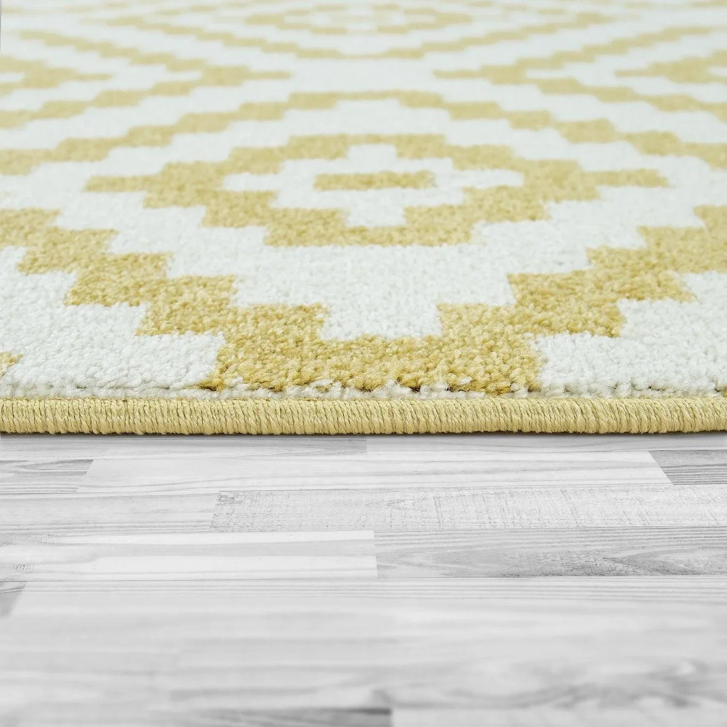 Area Rug Stella Moroccan Diamond Pattern - Pastel Yellow-white, detail shot - House Of Avana