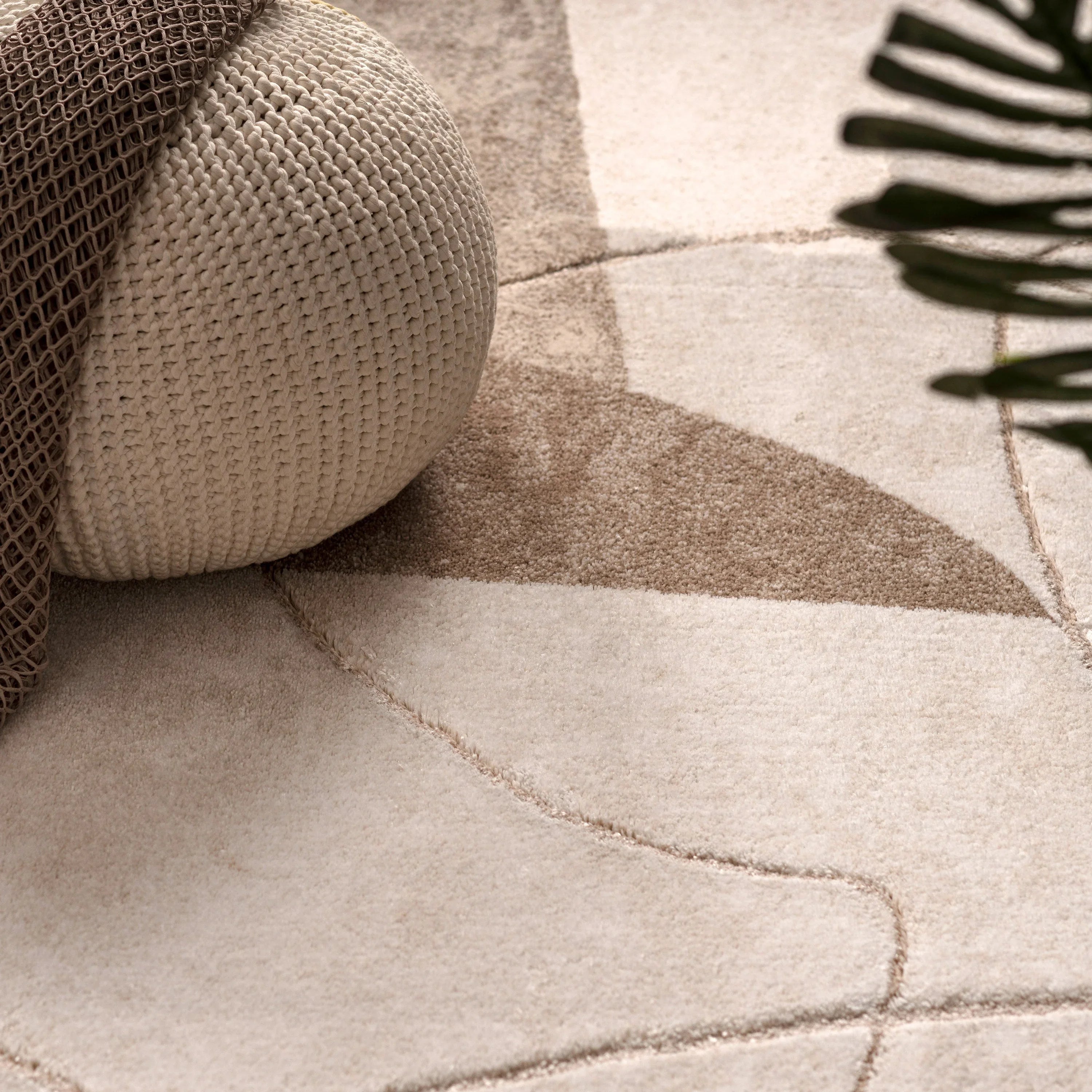Area Rug Tuana Artistic Designer Pattern, back view - House Of Avana