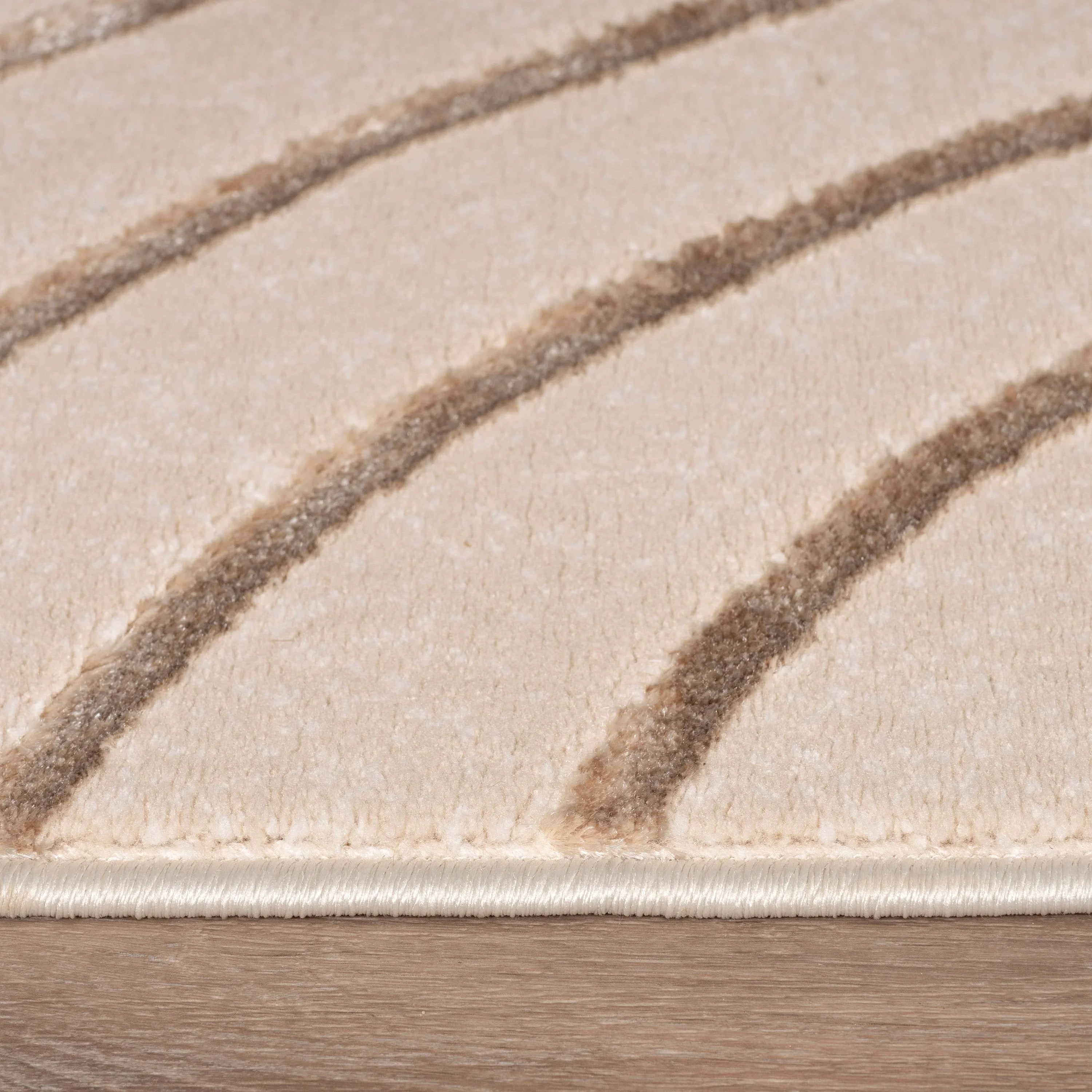 Area Rug Tuana Modern Carved Lines, side view - House Of Avana