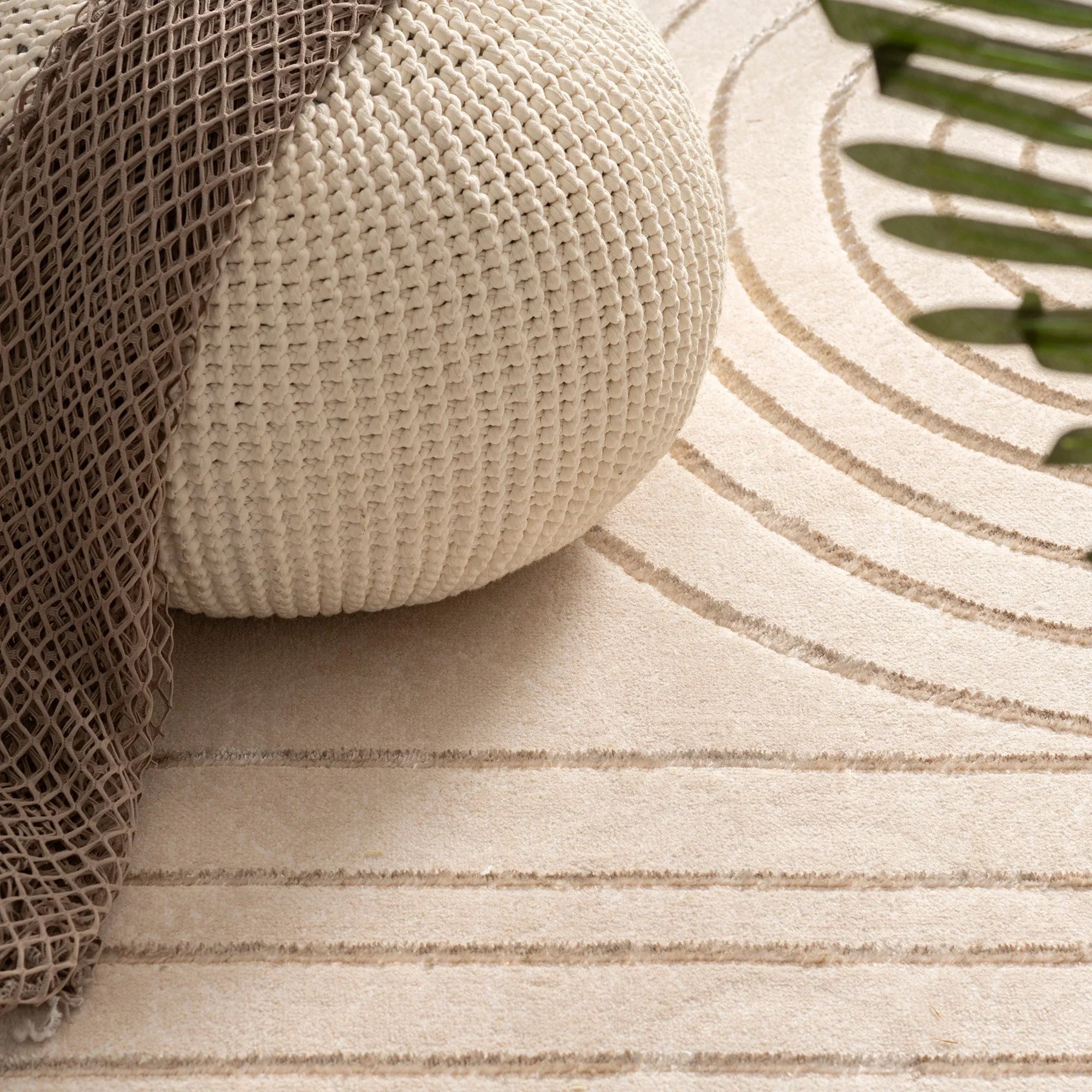 Area Rug Tuana Skandic Arch Pattern, back view - House Of Avana