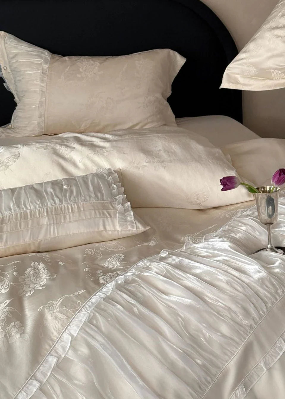 Aurora Lace Floral TENCEL™ Bedding Set / Beige Ever Lasting