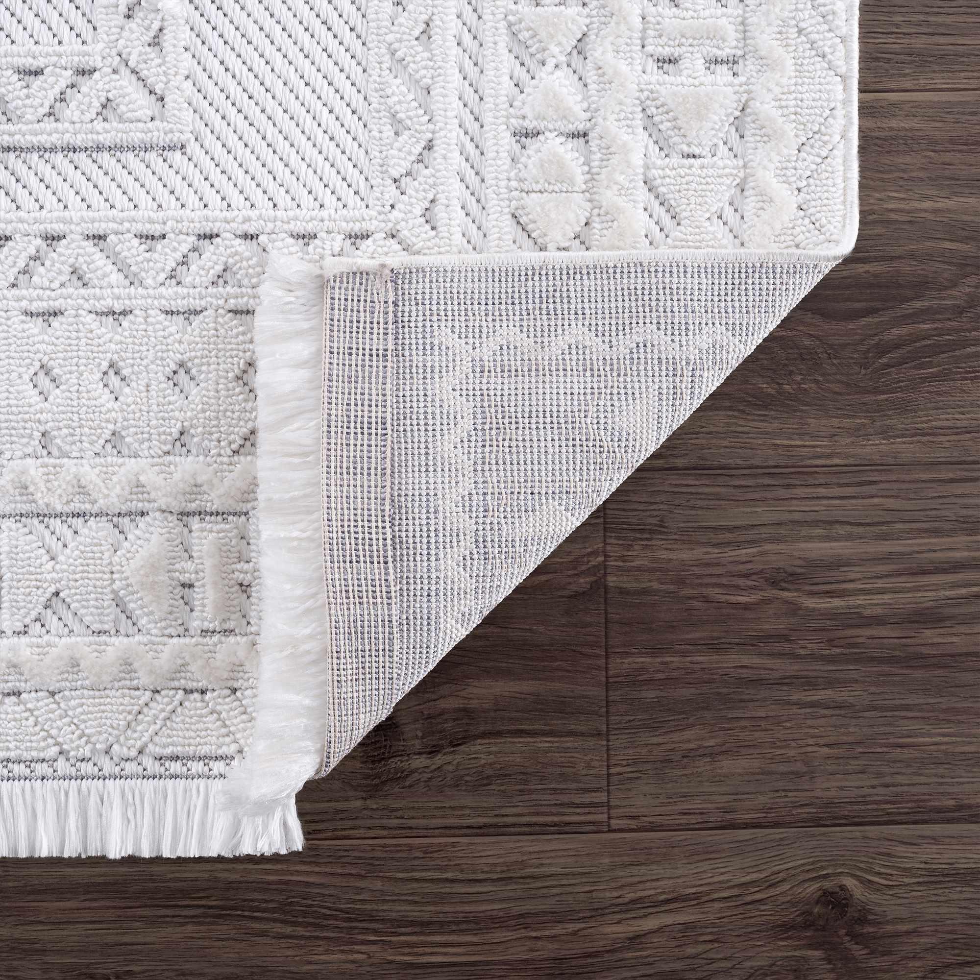 Alya White Fringe Rug Hauteloom