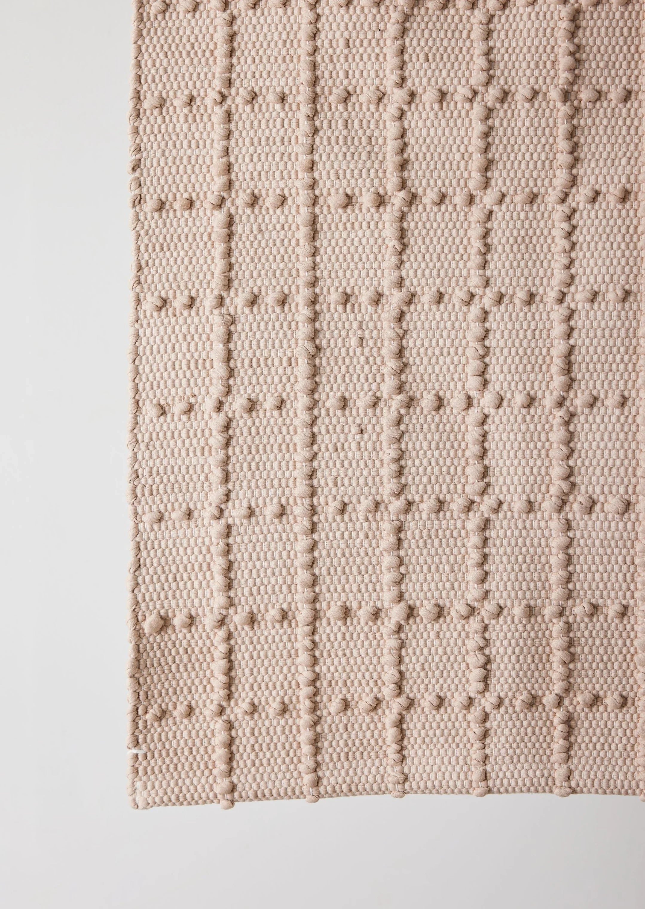 Blush Pink Plaid Hand-loomed Cotton Bobble Mat, back view - House Of Avana