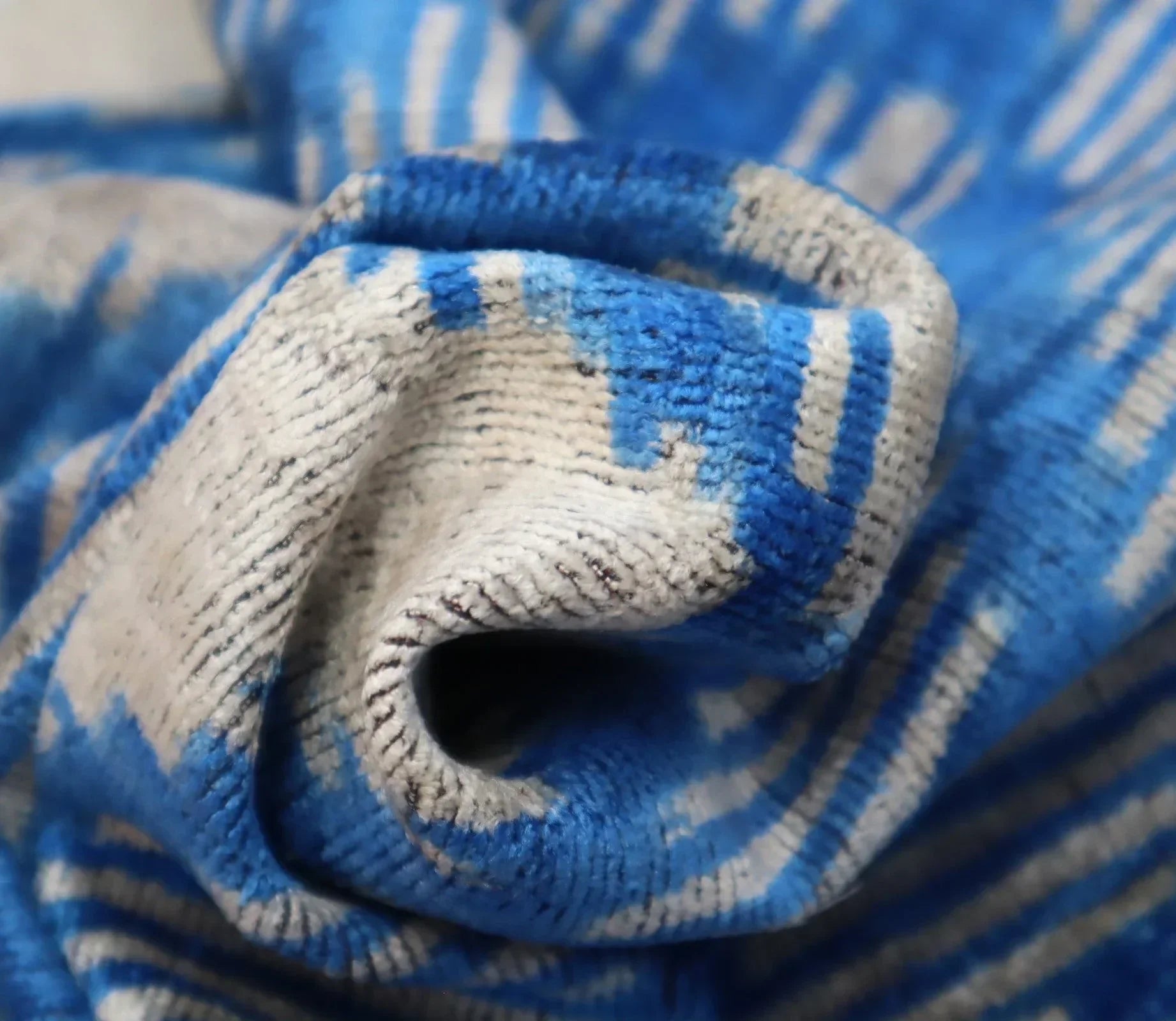 Canvello Blue And White Chevron Pillows For Couch - 16x24 in Canvello