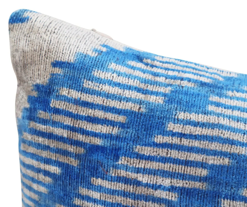 Canvello Blue And White Chevron Pillows For Couch - 16x24 in Canvello