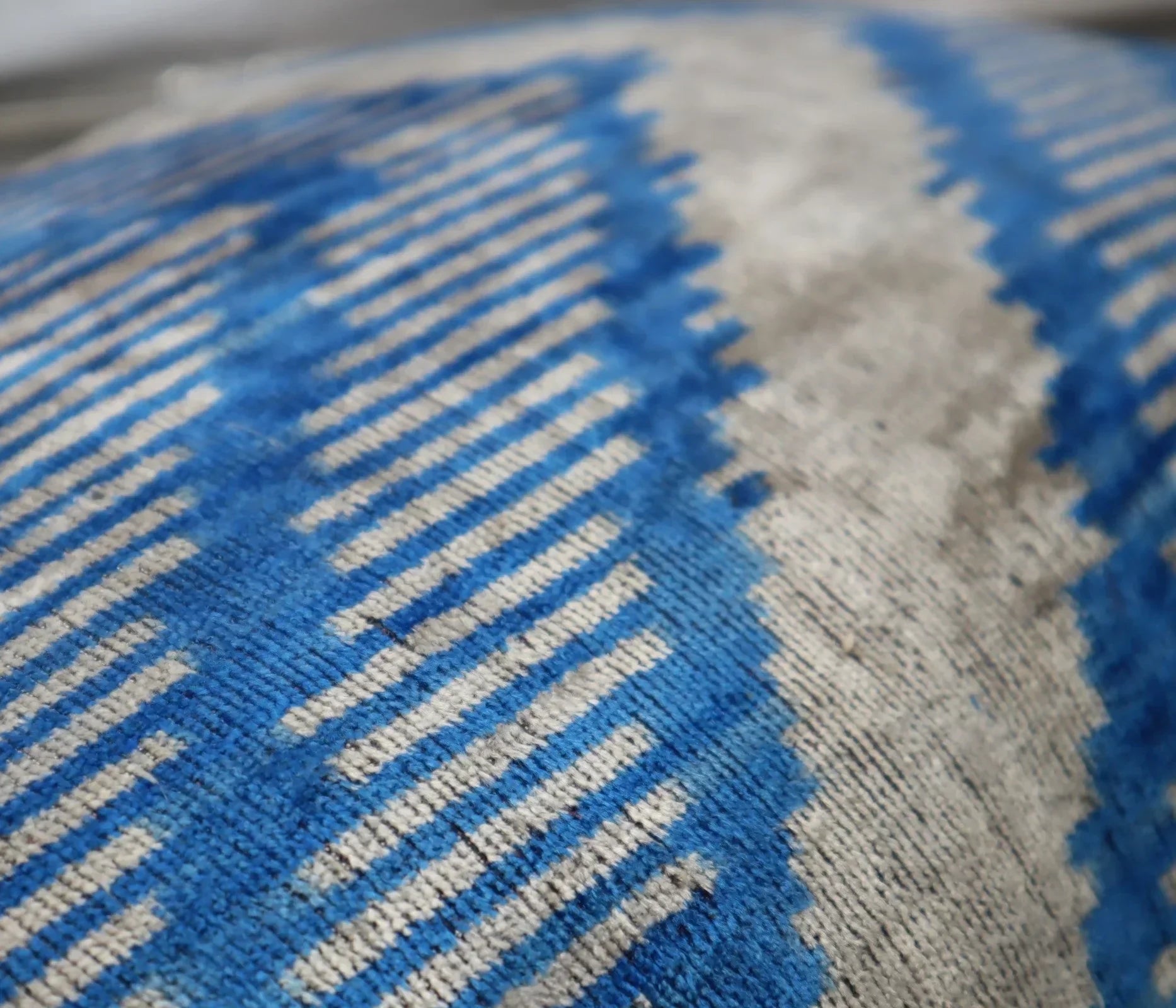 Canvello Blue And White Chevron Pillows For Couch - 16x24 in Canvello
