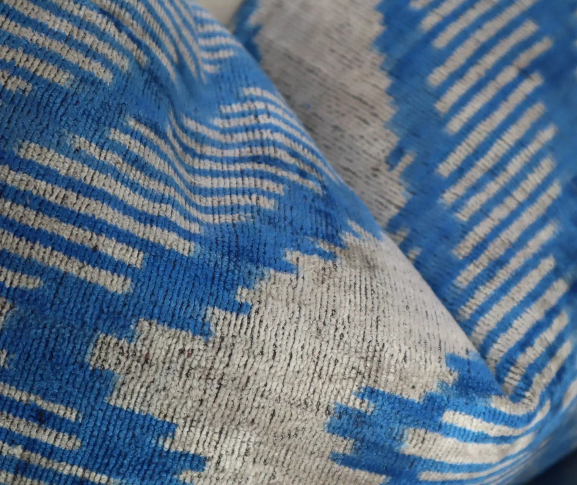 Canvello Blue And White Chevron Pillows For Couch - 16x24 in Canvello