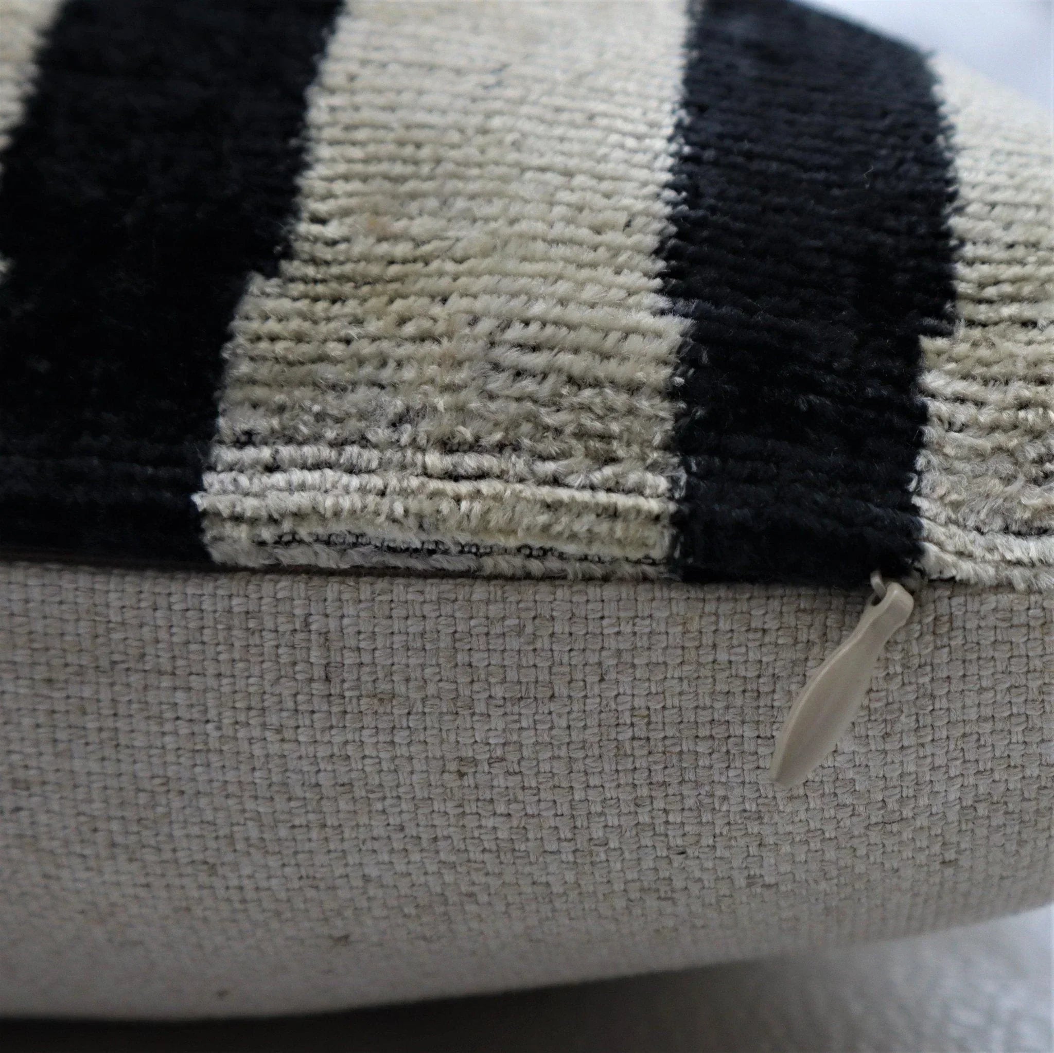 Canvello Decorative Black & White Pillow | 16x16 inch Canvello