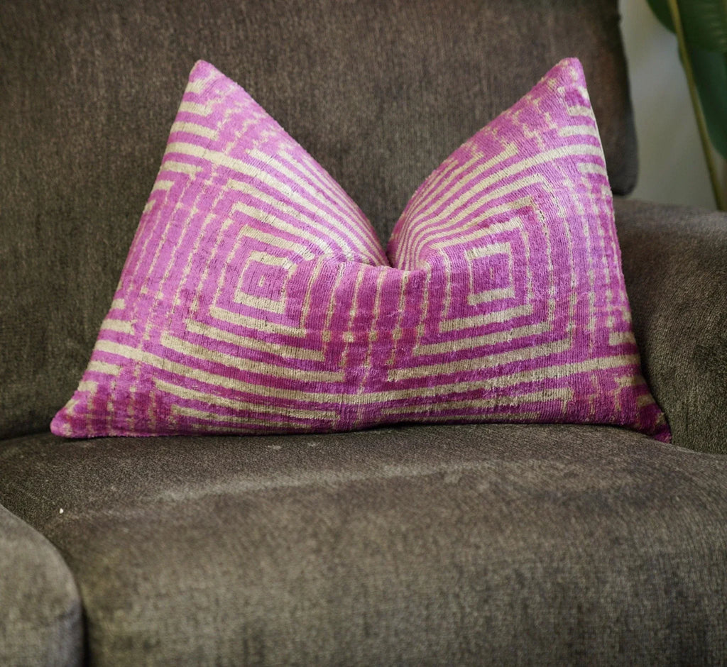 Canvello Decorative Pink Velvet Cushions | 16 x 24 in (40 x 60 cm) Canvello